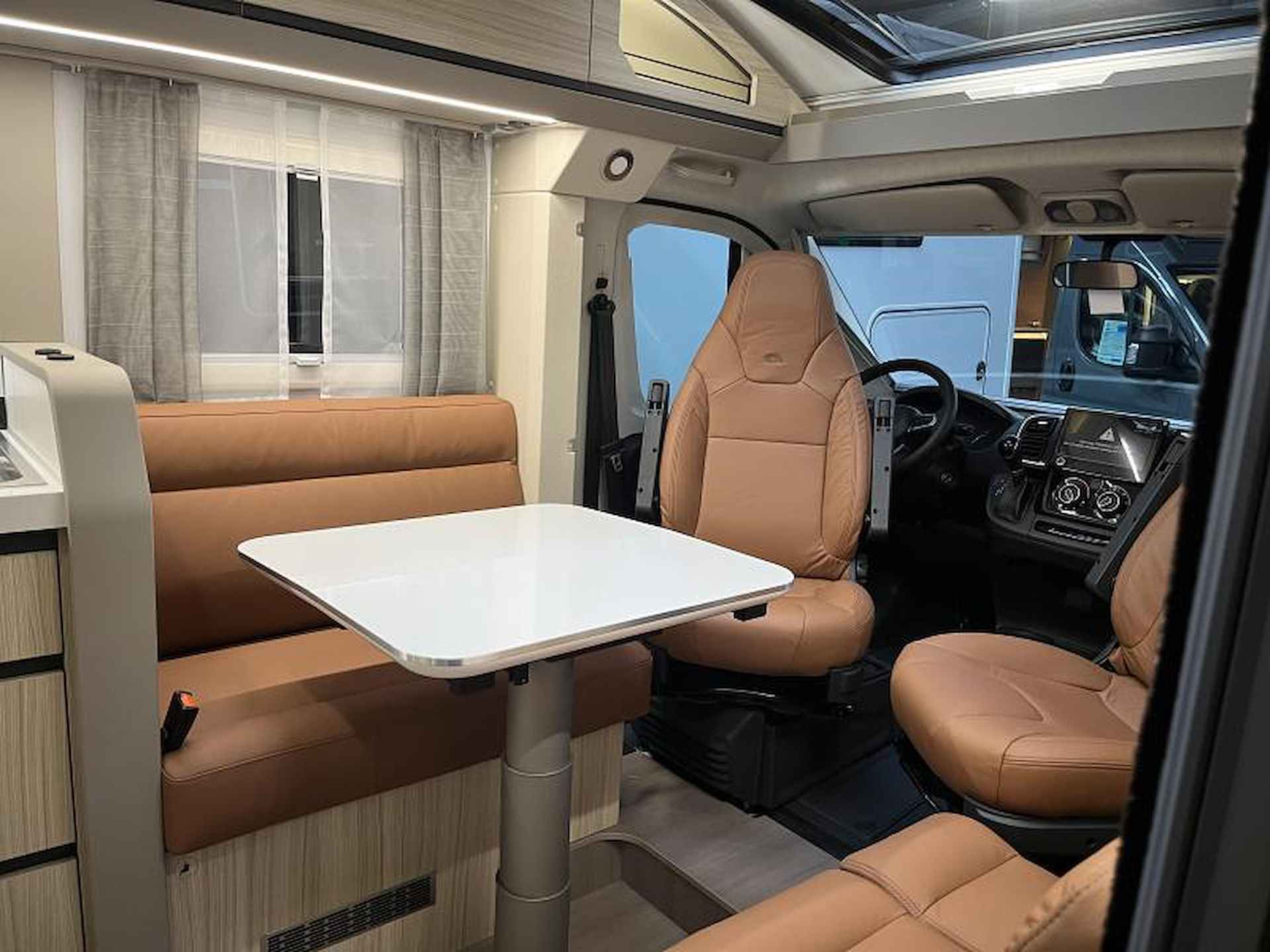 Adria Compact DL  Nieuw 2025 Automaat - 10/21