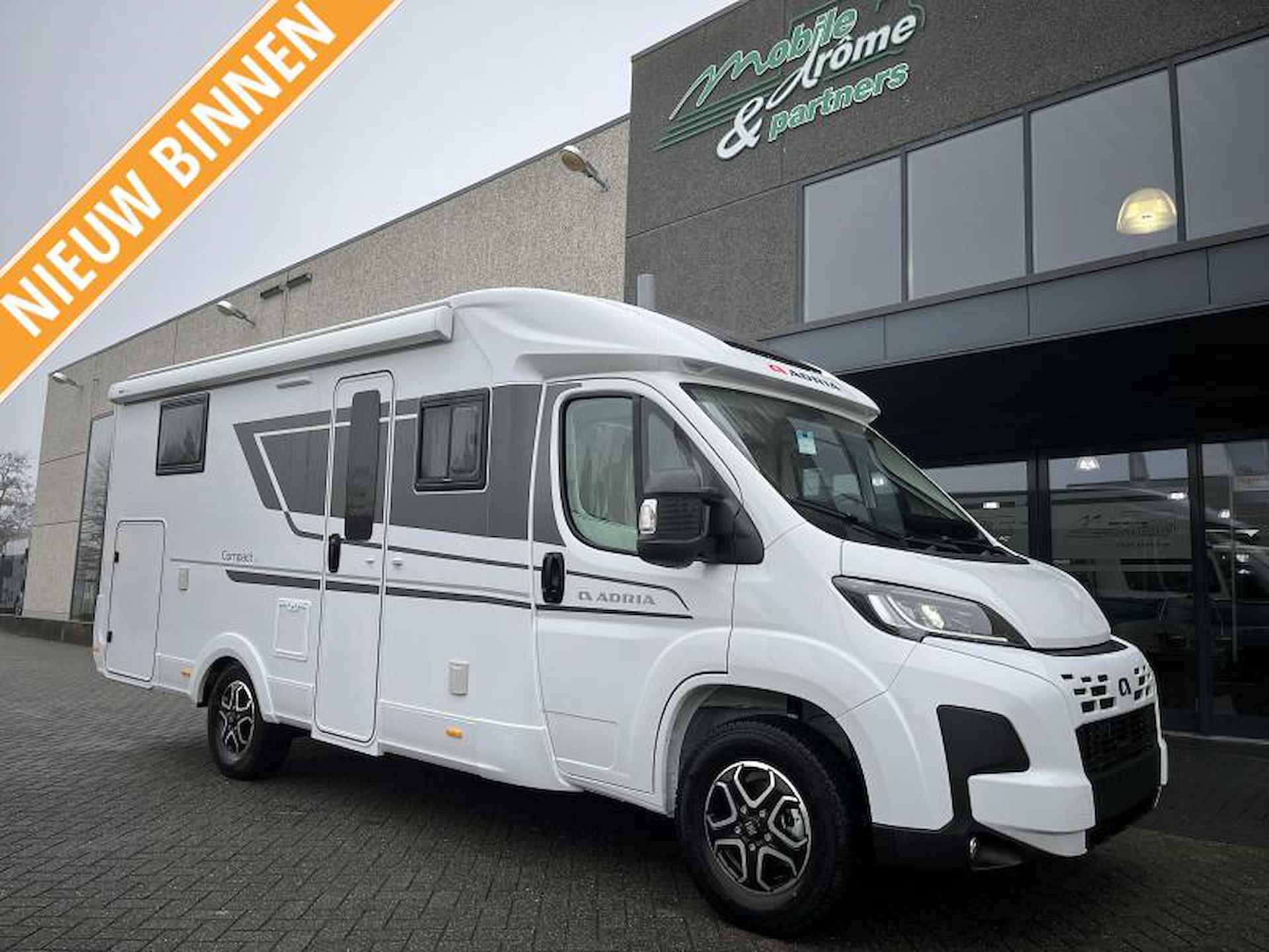 Adria Compact DL  Nieuw 2025 Automaat