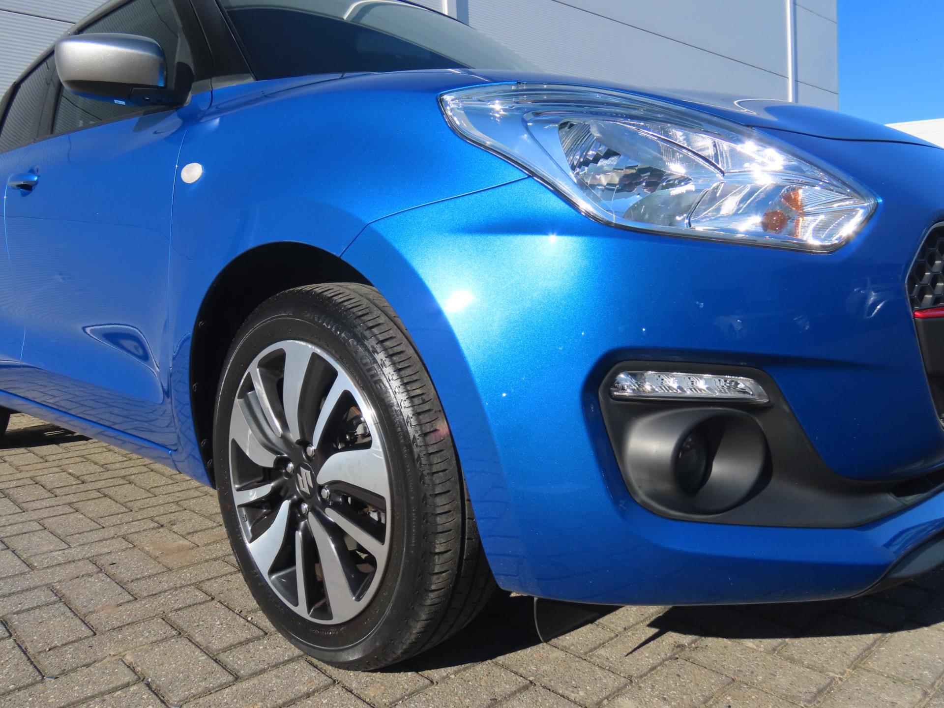 Suzuki Swift 1.2 Select Smart Hybrid GT-Line - 10/30