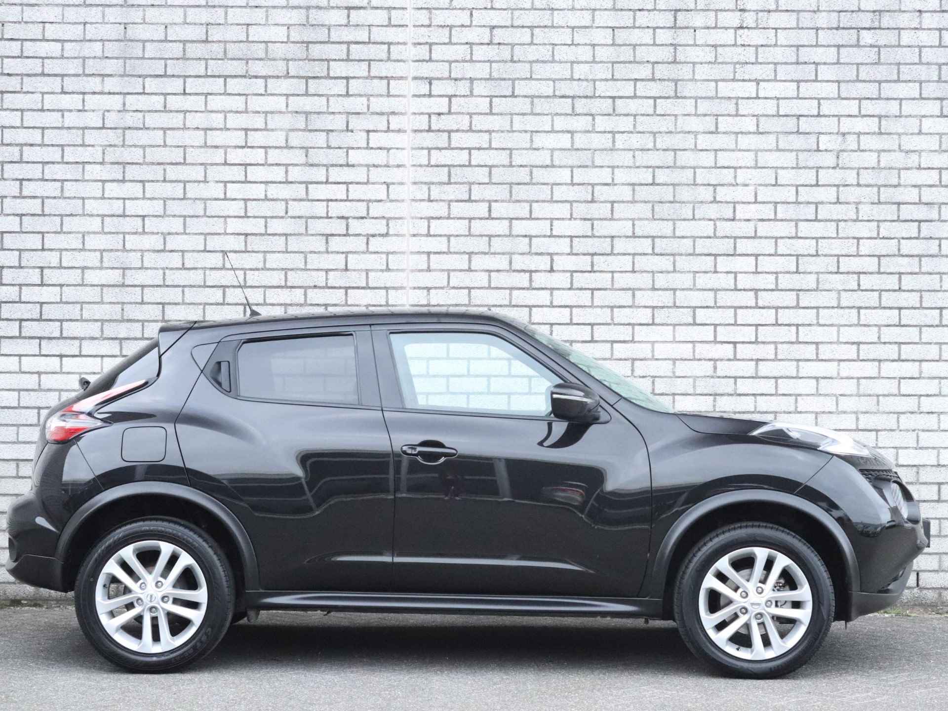 Nissan Juke 1.6 CVT N-Connecta | Achteruitrijcamera | Trekhaak | Navigatie - 17/33