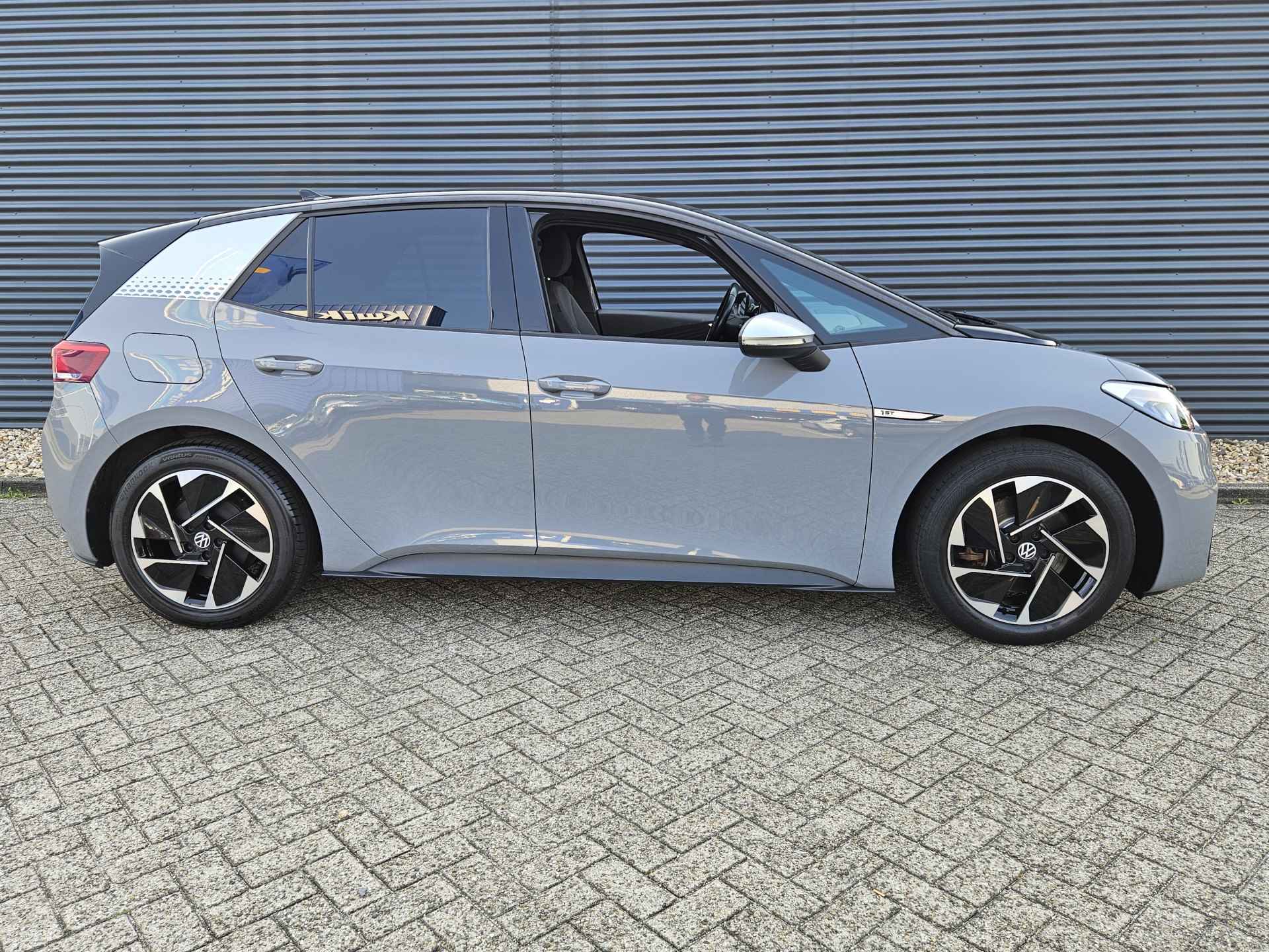 Volkswagen ID.3 First 58 kWh | Trekhaak | Navigatie | Bluetooth | 2 laadkabels | Parkeersensoren voor en achter | - 13/44