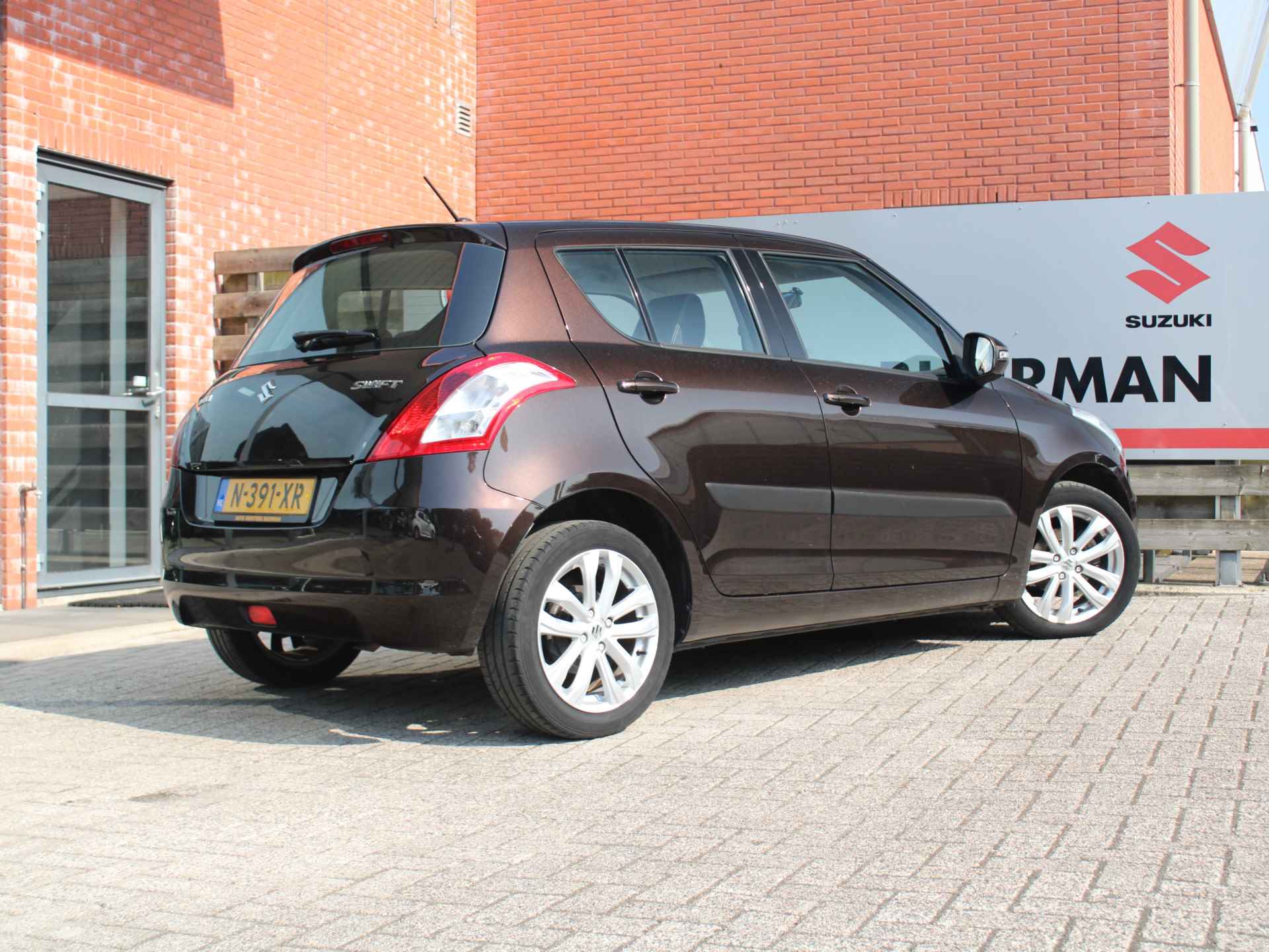 Suzuki Swift 1.2 Bandit EASSS Cruise Control, Airco, Elektrische Ramen Voor, Stoelverwarming - 3/27