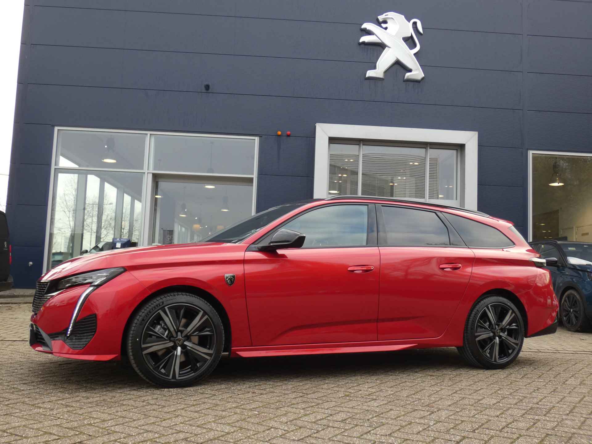 Peugeot e-308 SW Style EV 54 kWh DIRECT RIJDEN - 18 INCH LMV - KEYLESS - 8/12