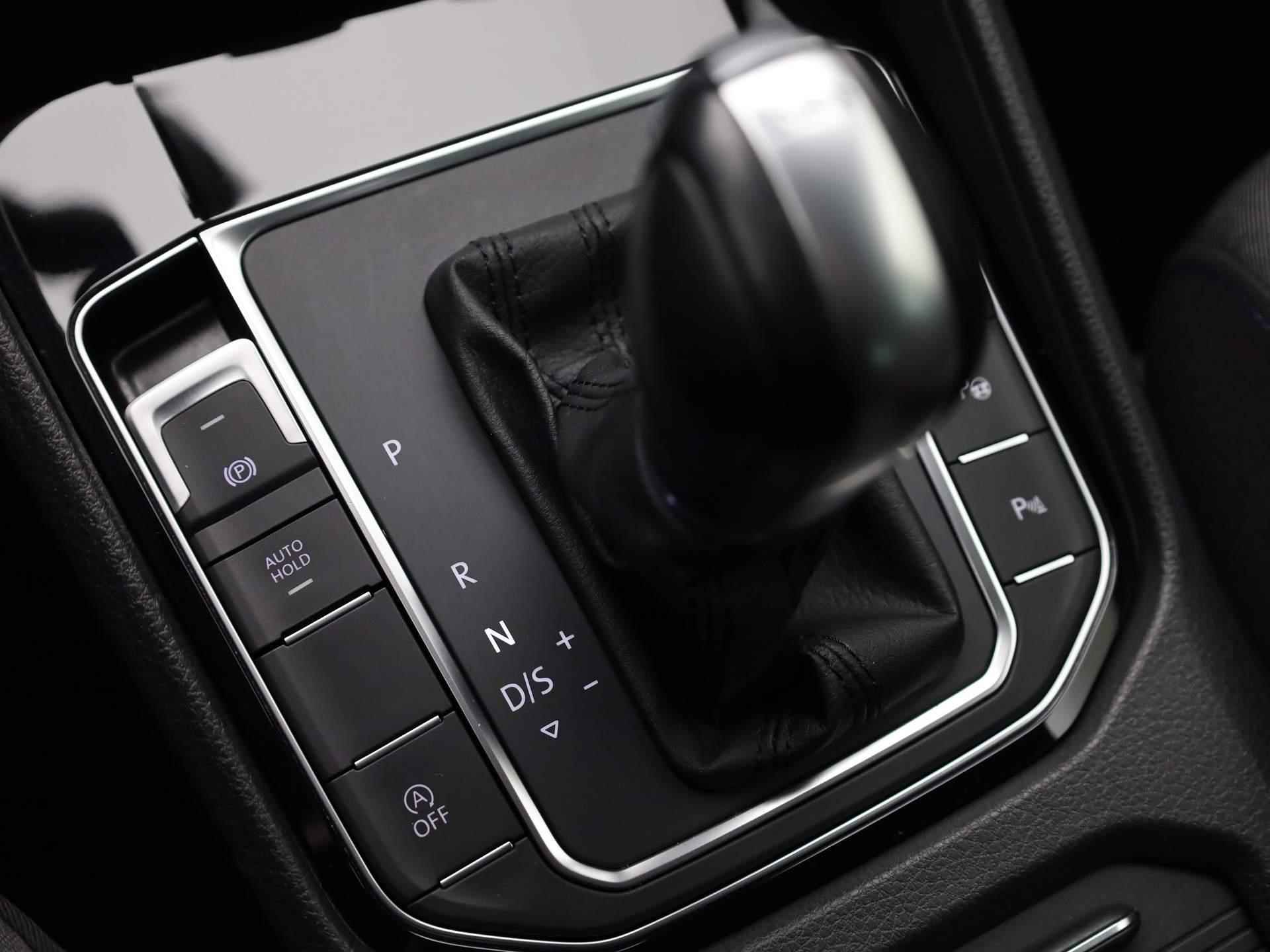 Volkswagen Golf Sportsvan 1.0TSI/110PK Join DSG · Navigatie · Parkeersensoren · Stoel-/stuurverwarming - 10/34