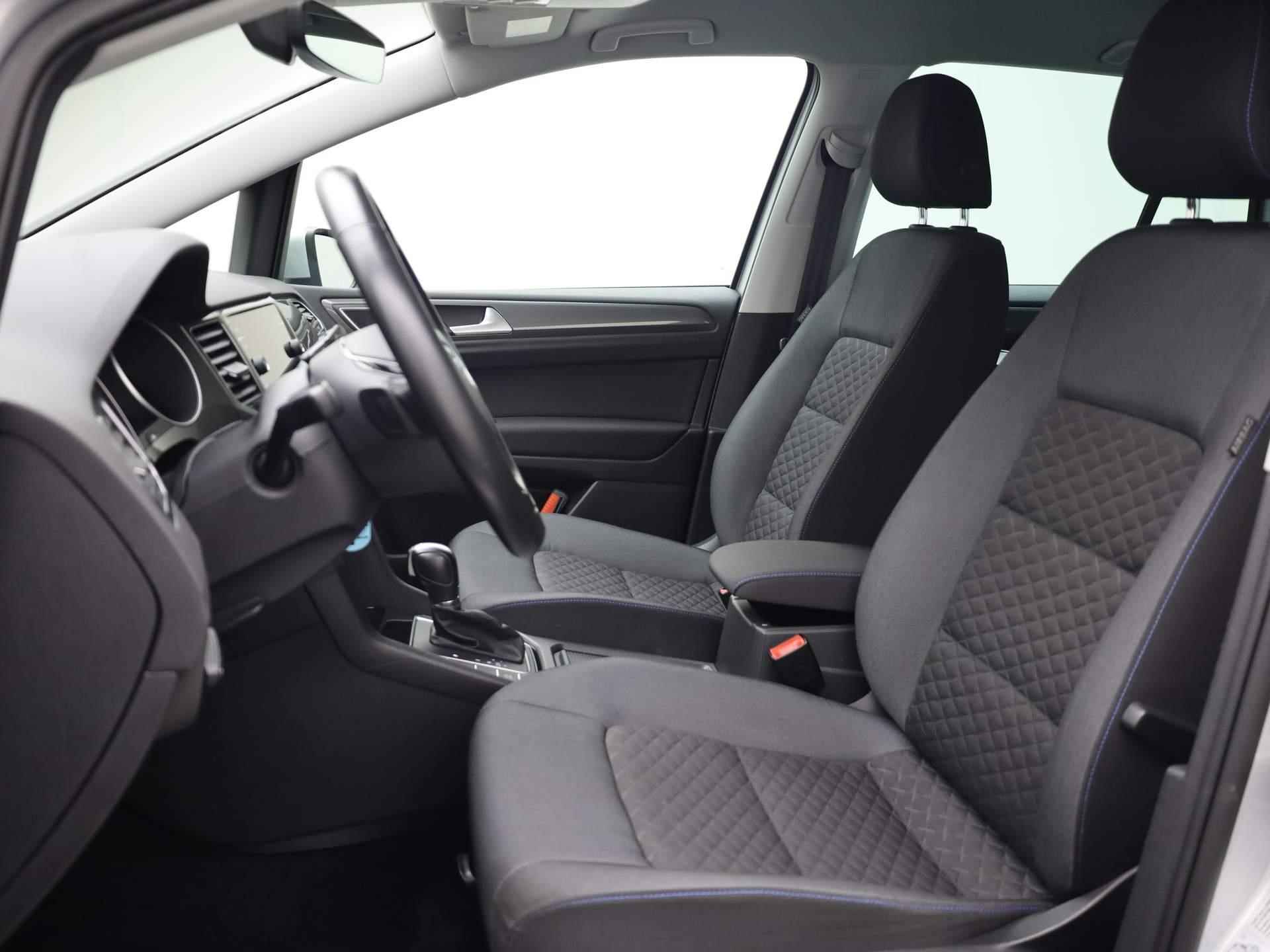 Volkswagen Golf Sportsvan 1.0TSI/110PK Join DSG · Navigatie · Parkeersensoren · Stoel-/stuurverwarming - 12/34