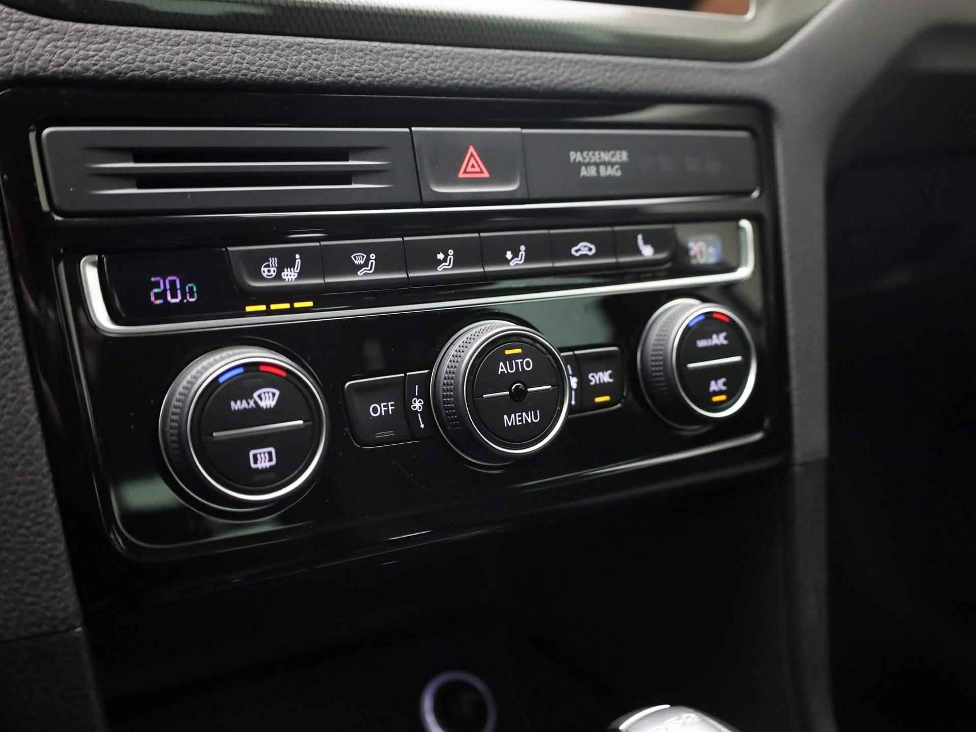 Volkswagen Golf Sportsvan 1.0TSI/110PK Join DSG · Navigatie · Parkeersensoren · Stoel-/stuurverwarming - 22/34