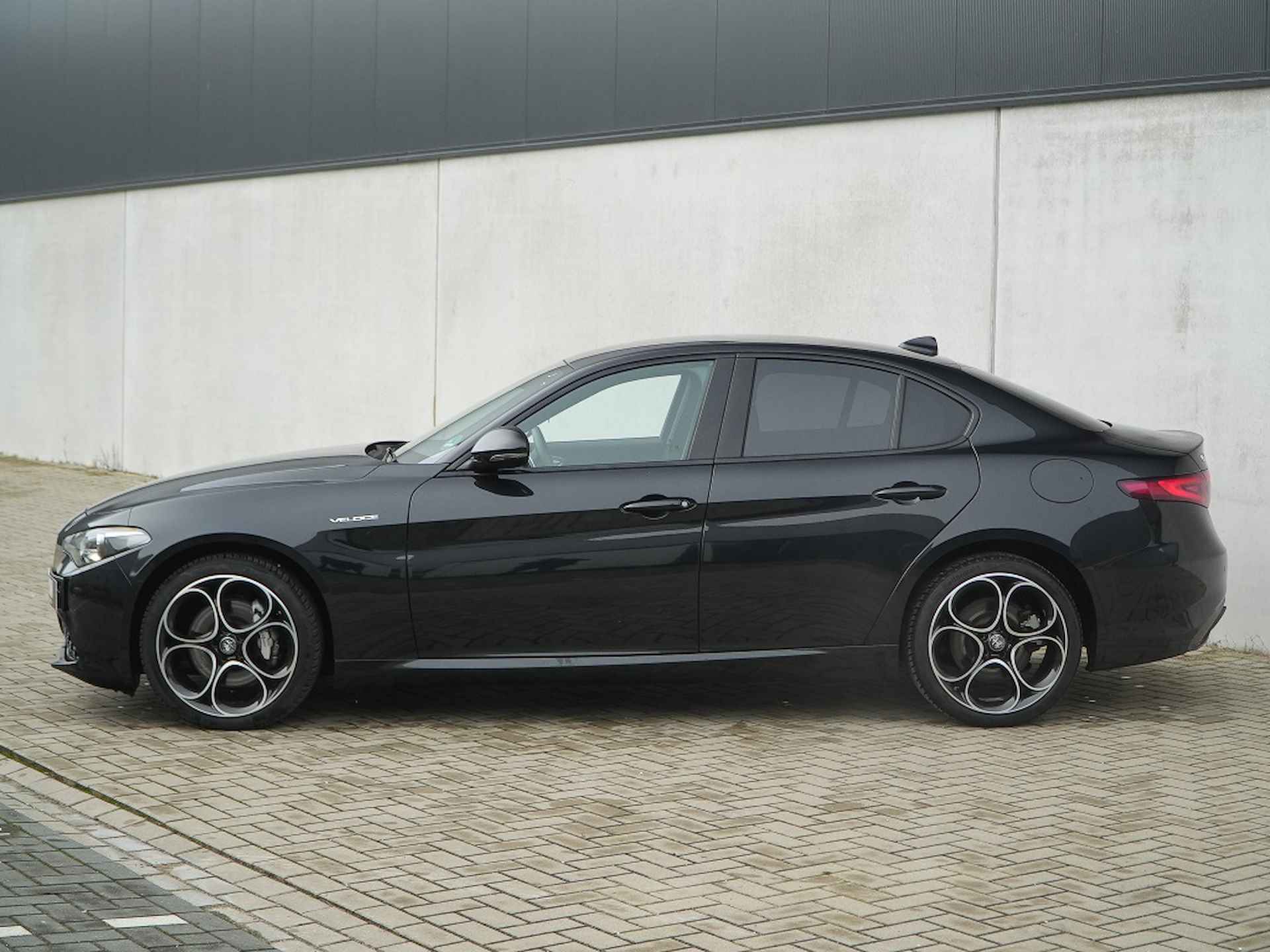 Alfa Romeo Giulia  2.0 Turbo 280 PK AWD Veloce | Navi | Carplay | Driver | BTW | 19 - 9/44