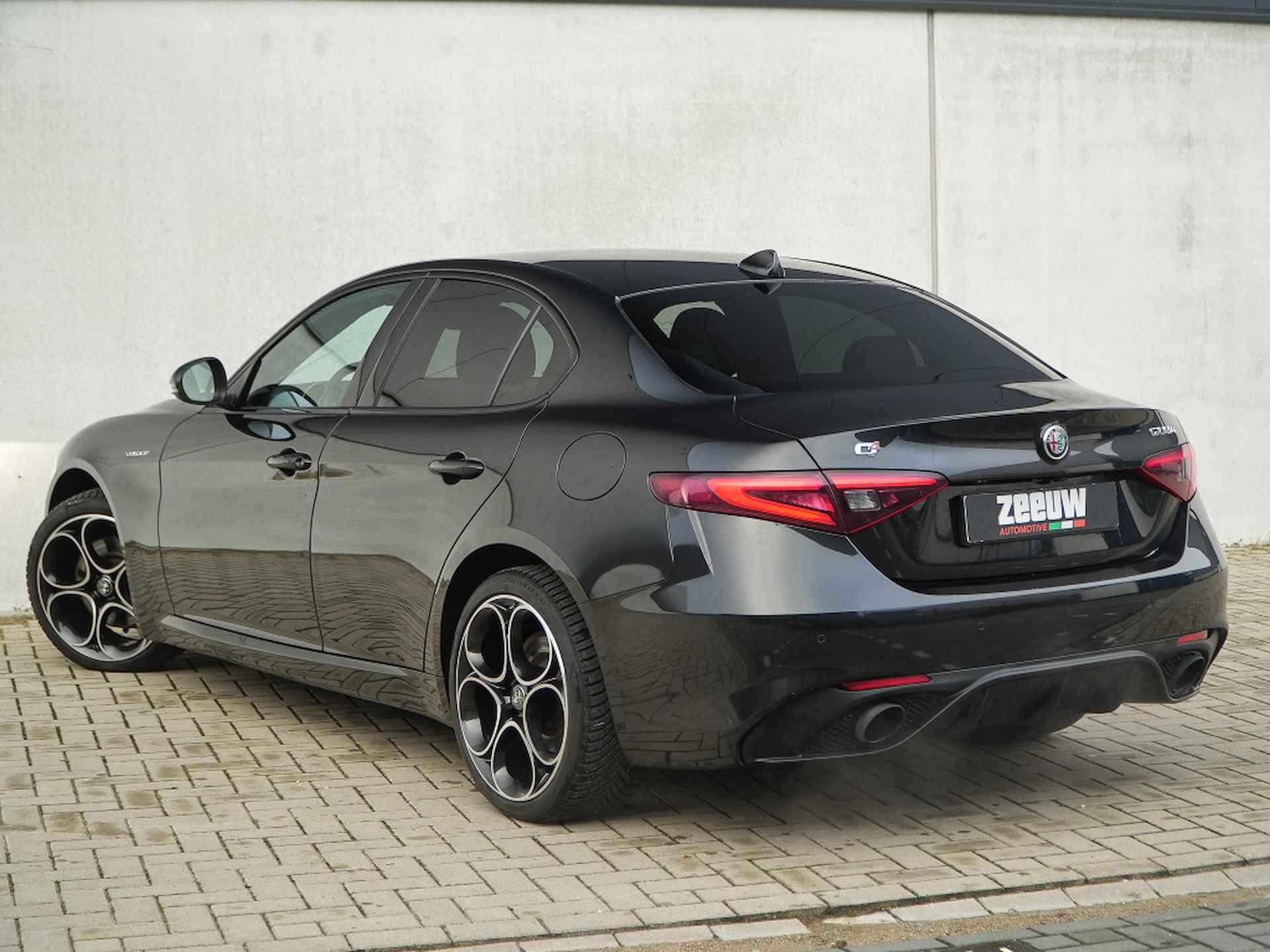 Alfa Romeo Giulia  2.0 Turbo 280 PK AWD Veloce | Navi | Carplay | Driver | BTW | 19 - 13/44