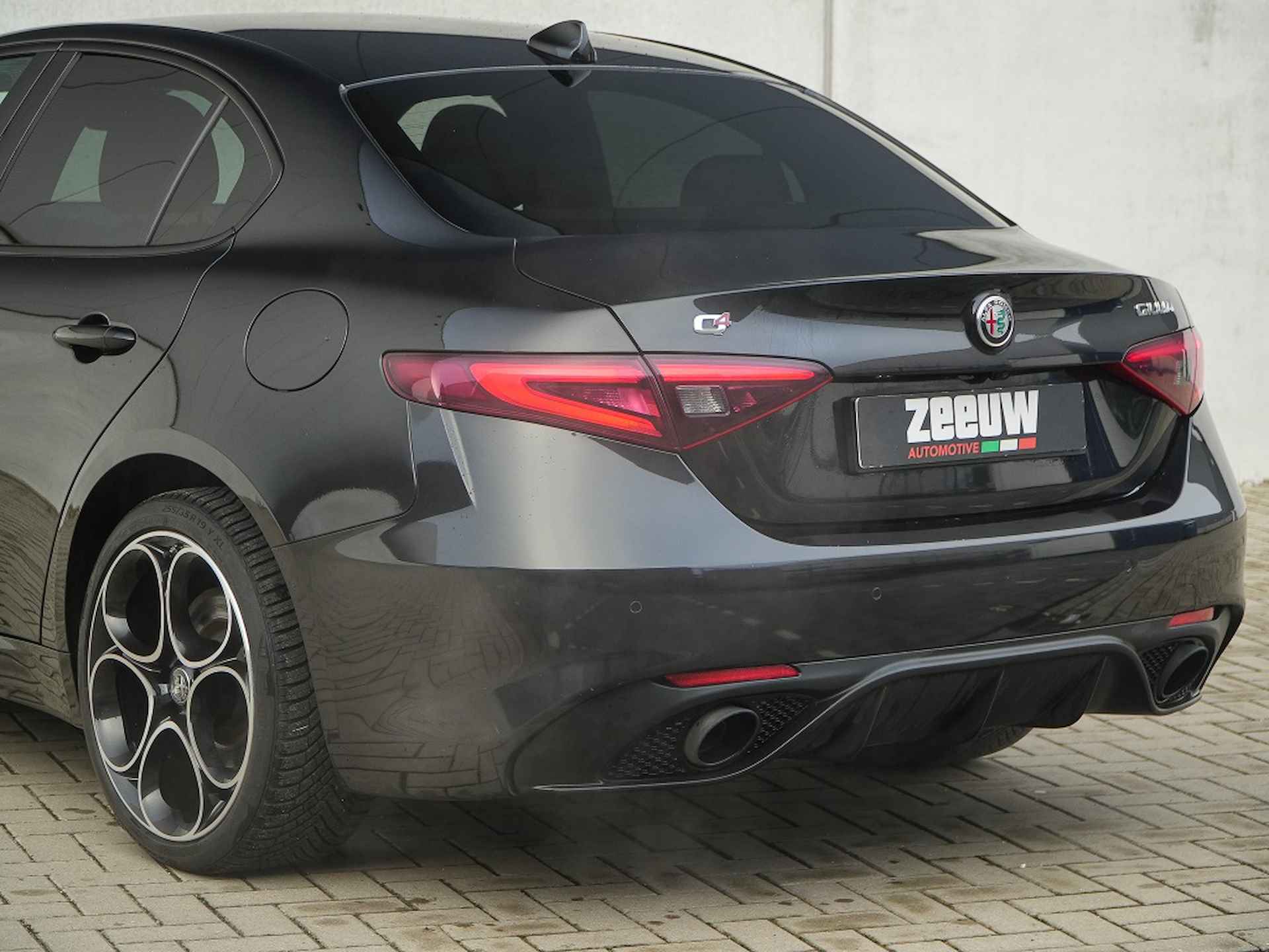 Alfa Romeo Giulia  2.0 Turbo 280 PK AWD Veloce | Navi | Carplay | Driver | BTW | 19 - 14/44