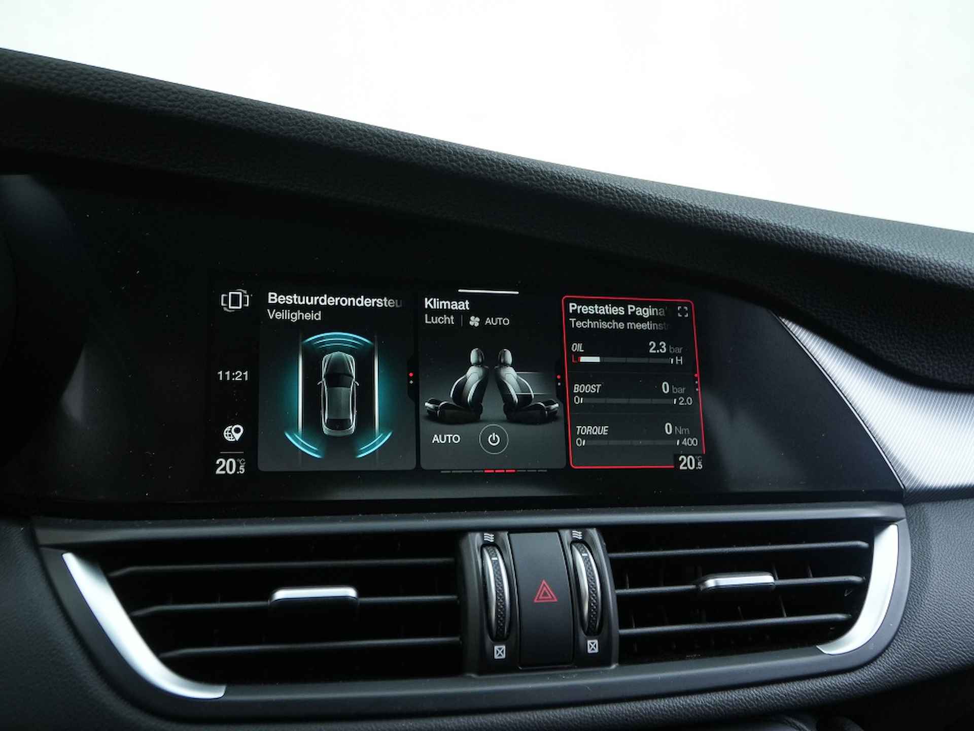 Alfa Romeo Giulia  2.0 Turbo 280 PK AWD Veloce | Navi | Carplay | Driver | BTW | 19 - 33/44