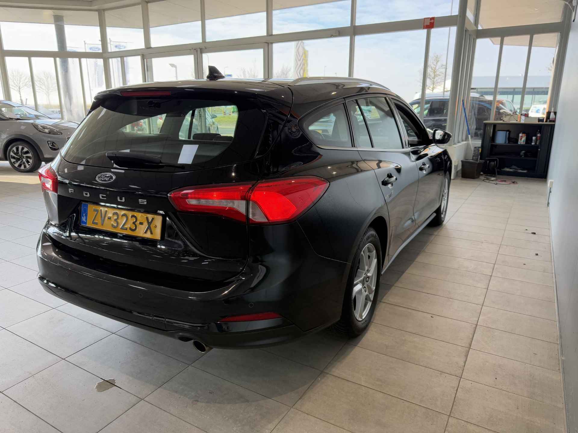 Ford Focus Wagon 1.0 EcoBoost Trend Edition Business - 4/20