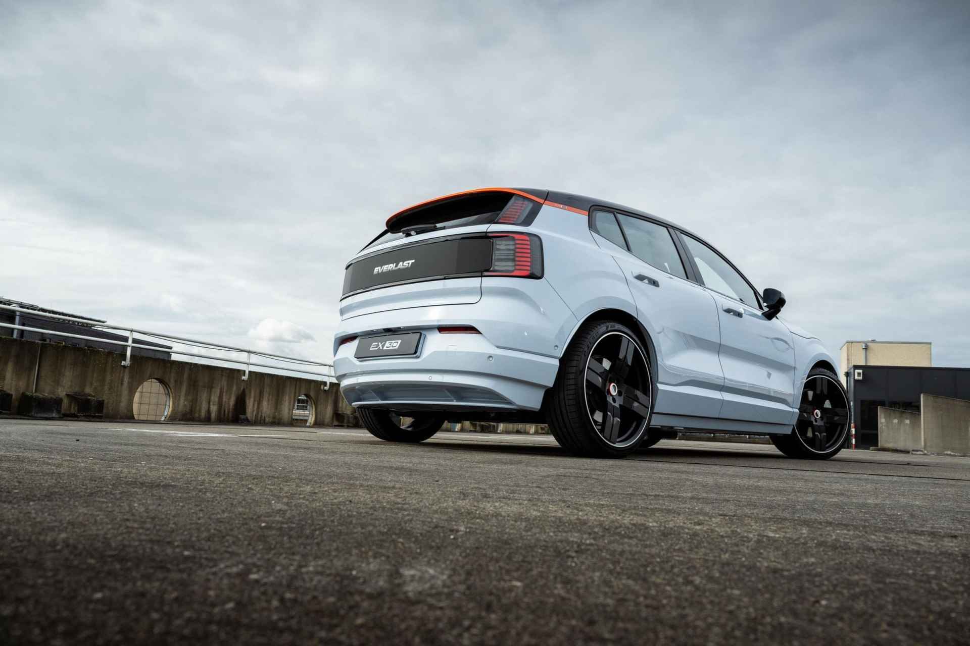 Volvo EX30 Twin Motor Performance Ultra | EVERLAST SPORT EDITION | direct leverbaar | Breeze interieur | Verwarmde voorstoelen en stuurwiel - 5/16