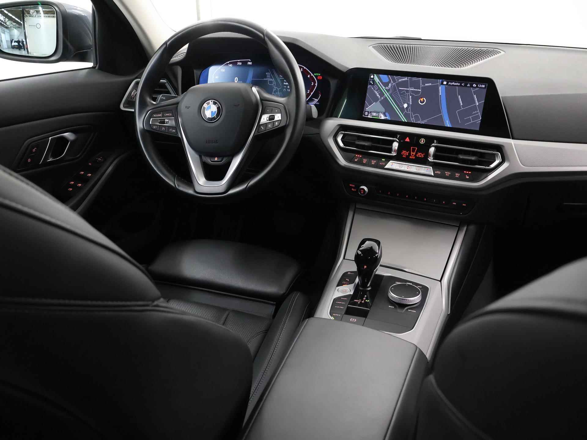 BMW 3-serie 318i Business Edition Plus | Sportstoelen | Leder | Navigatie | Parkeercamera | Stoelverwarming | Cruise Control | - 10/39