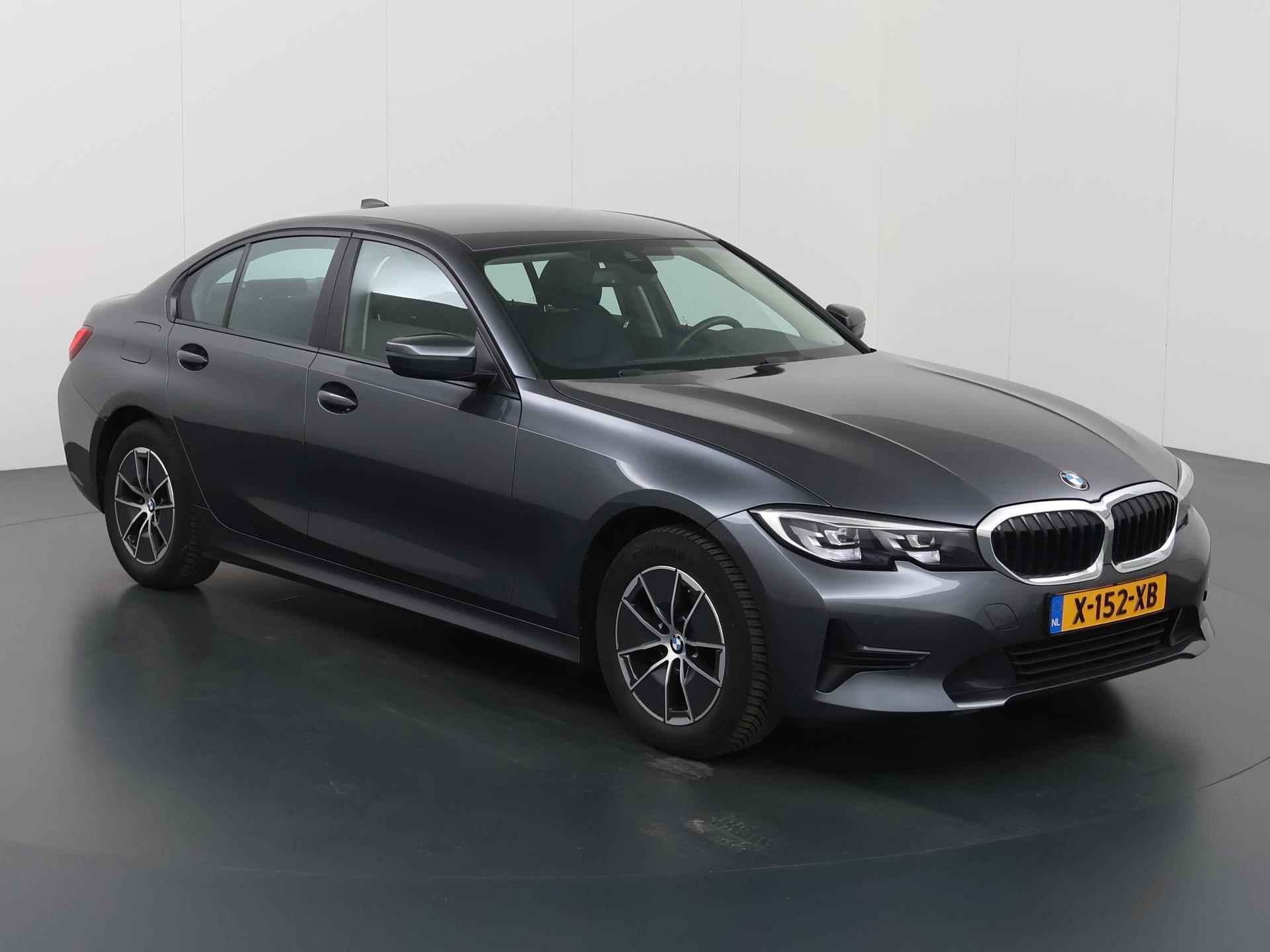 BMW 3-serie 318i Business Edition Plus | Sportstoelen | Leder | Navigatie | Parkeercamera | Stoelverwarming | Cruise Control | - 24/39