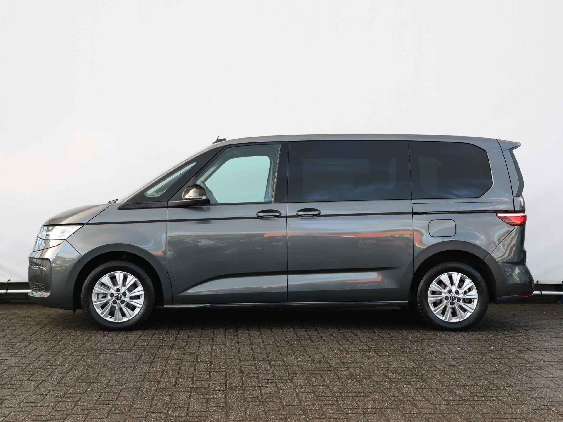 Volkswagen Multivan 1.4 eHybrid L1H1 218pk DSG | LED Matrix | 7 Persoons I Keyless | Elektrische achterklep - 14/48