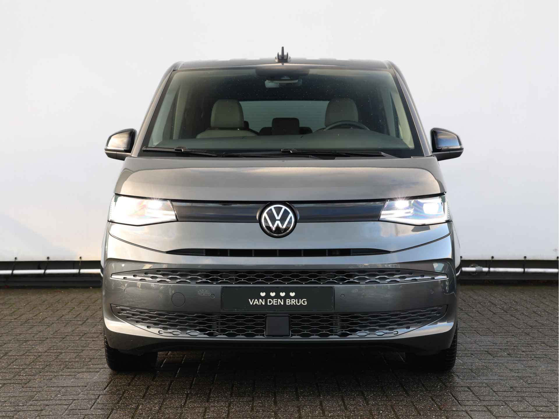 Volkswagen Multivan 1.4 eHybrid L1H1 218pk DSG | LED Matrix | 7 Persoons I Keyless | Elektrische achterklep - 16/48