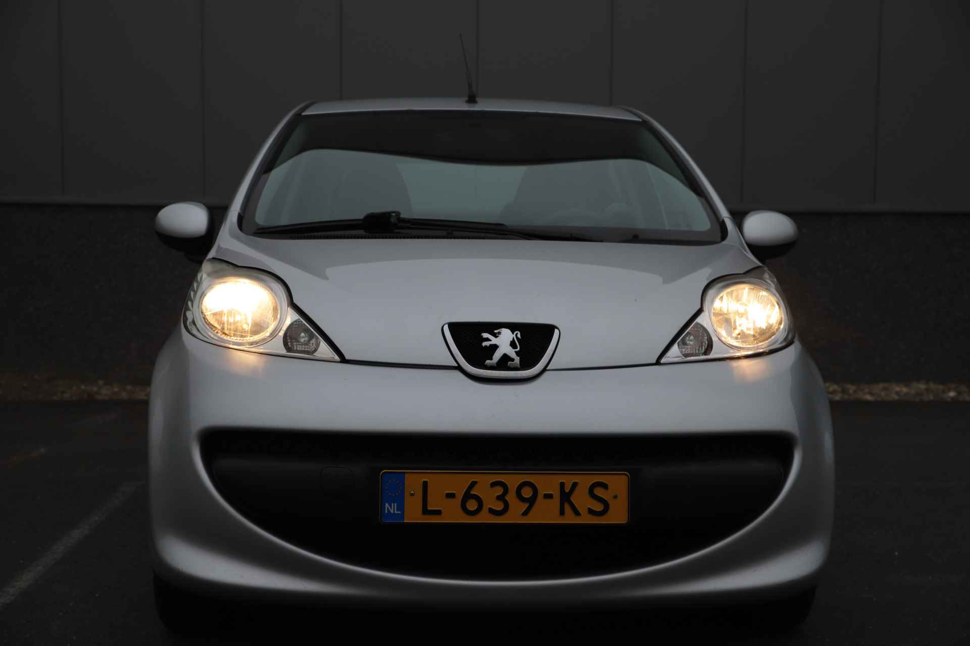 Peugeot 107 1.0-12V XS 5drs 4-season /Zuinig & 23€ per mnd - 3/21