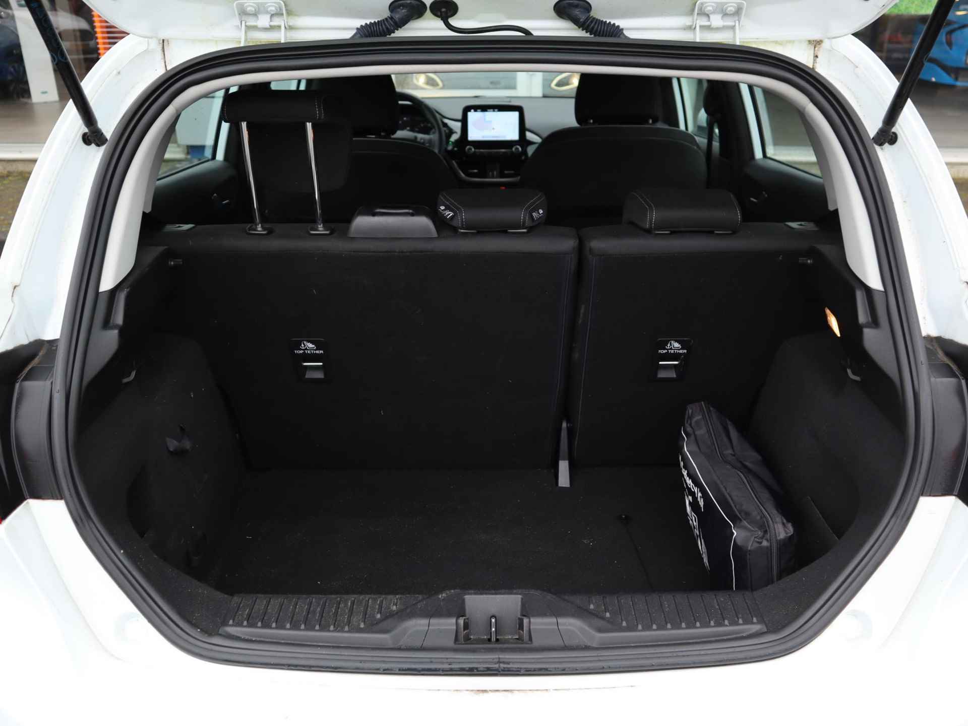 Ford Fiesta 1.0 EcoBoost Titanium 100PK | Camera | Navigatie | Parkeersensoren | Climate Control | Cruise Control | Apple CarPlay / Android Auto - 10/37