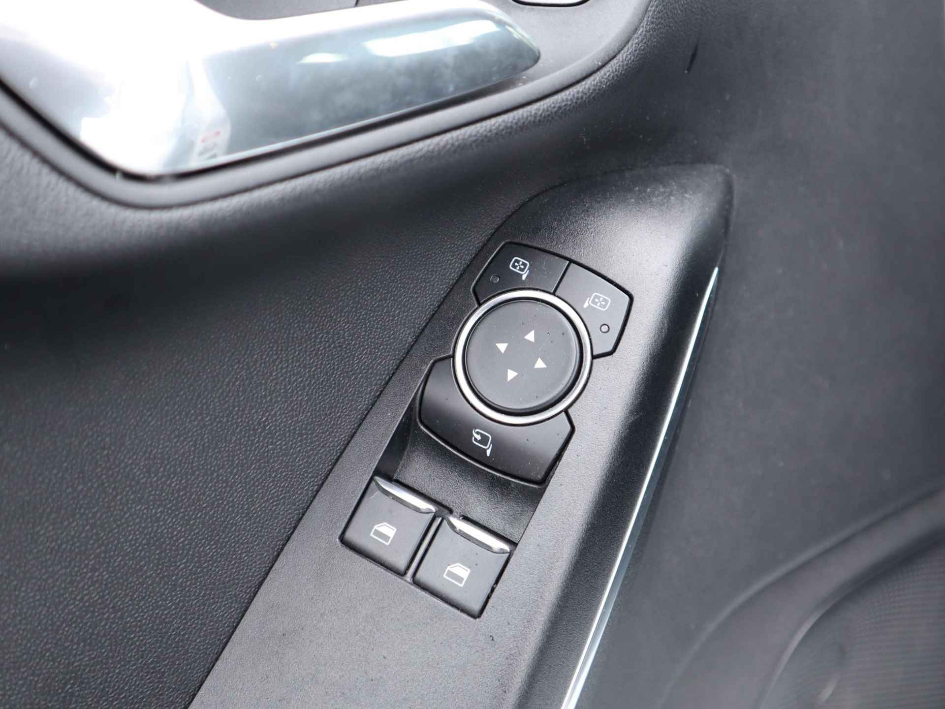 Ford Fiesta 1.0 EcoBoost Titanium 100PK | Camera | Navigatie | Parkeersensoren | Climate Control | Cruise Control | Apple CarPlay / Android Auto - 13/37