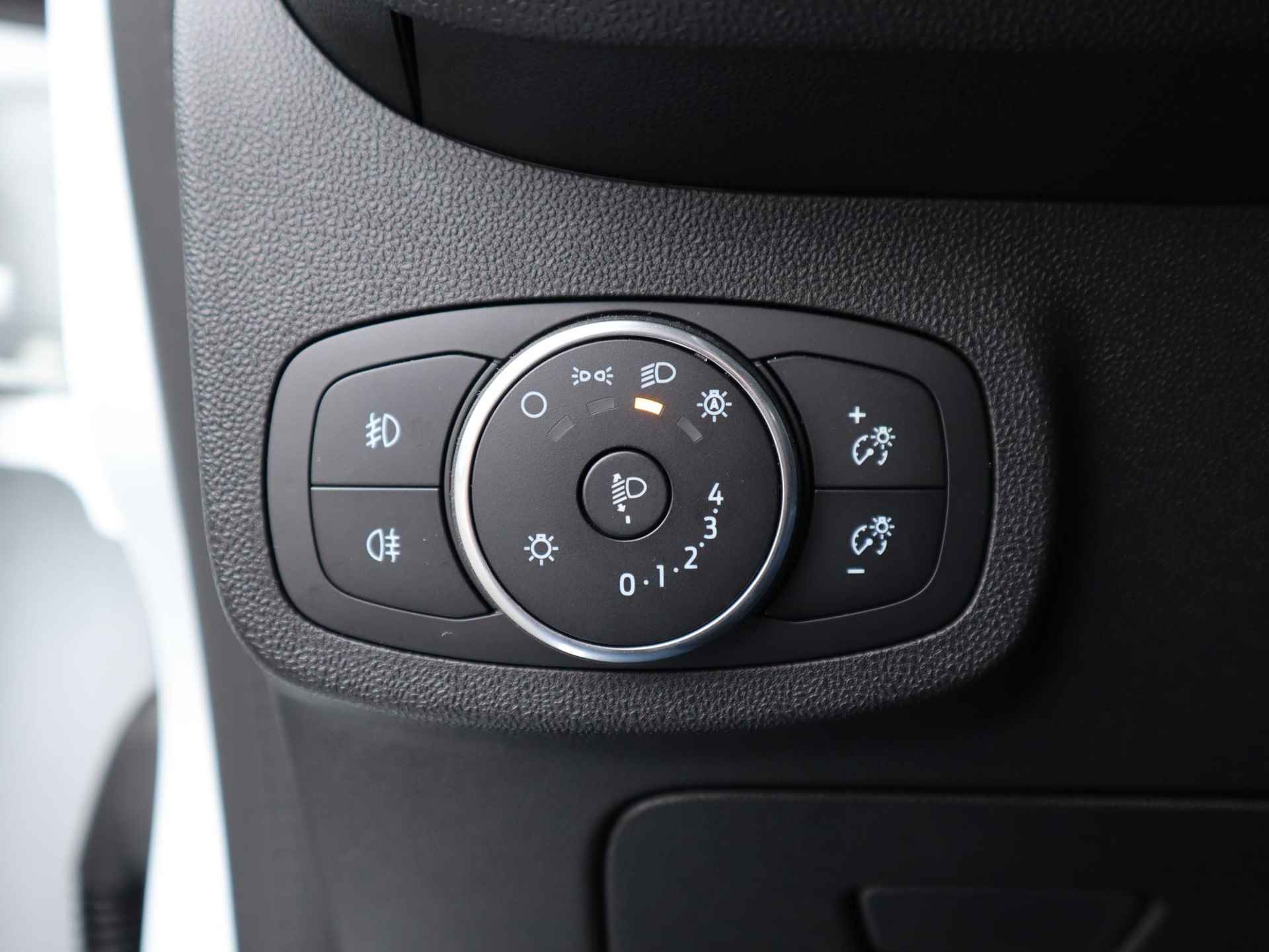 Ford Fiesta 1.0 EcoBoost Titanium 100PK | Camera | Navigatie | Parkeersensoren | Climate Control | Cruise Control | Apple CarPlay / Android Auto - 14/37