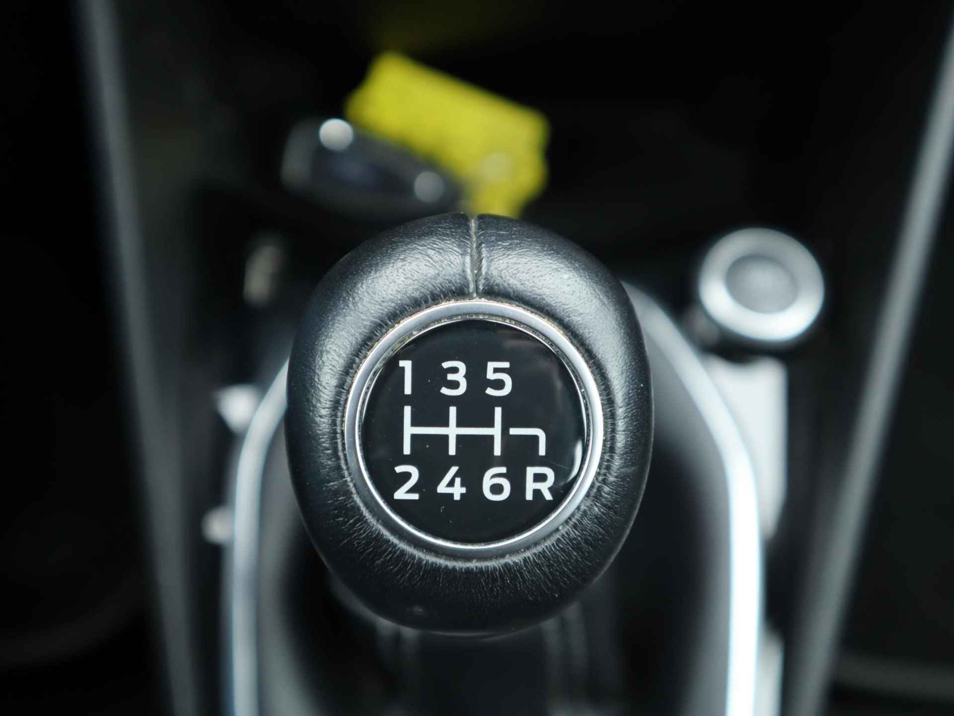 Ford Fiesta 1.0 EcoBoost Titanium 100PK | Camera | Navigatie | Parkeersensoren | Climate Control | Cruise Control | Apple CarPlay / Android Auto - 30/37