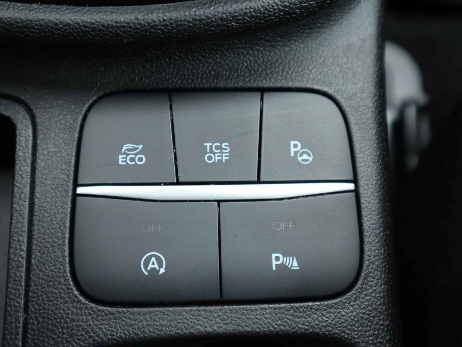 Ford Fiesta 1.0 EcoBoost Titanium 100PK | Camera | Navigatie | Parkeersensoren | Climate Control | Cruise Control | Apple CarPlay / Android Auto - 31/37