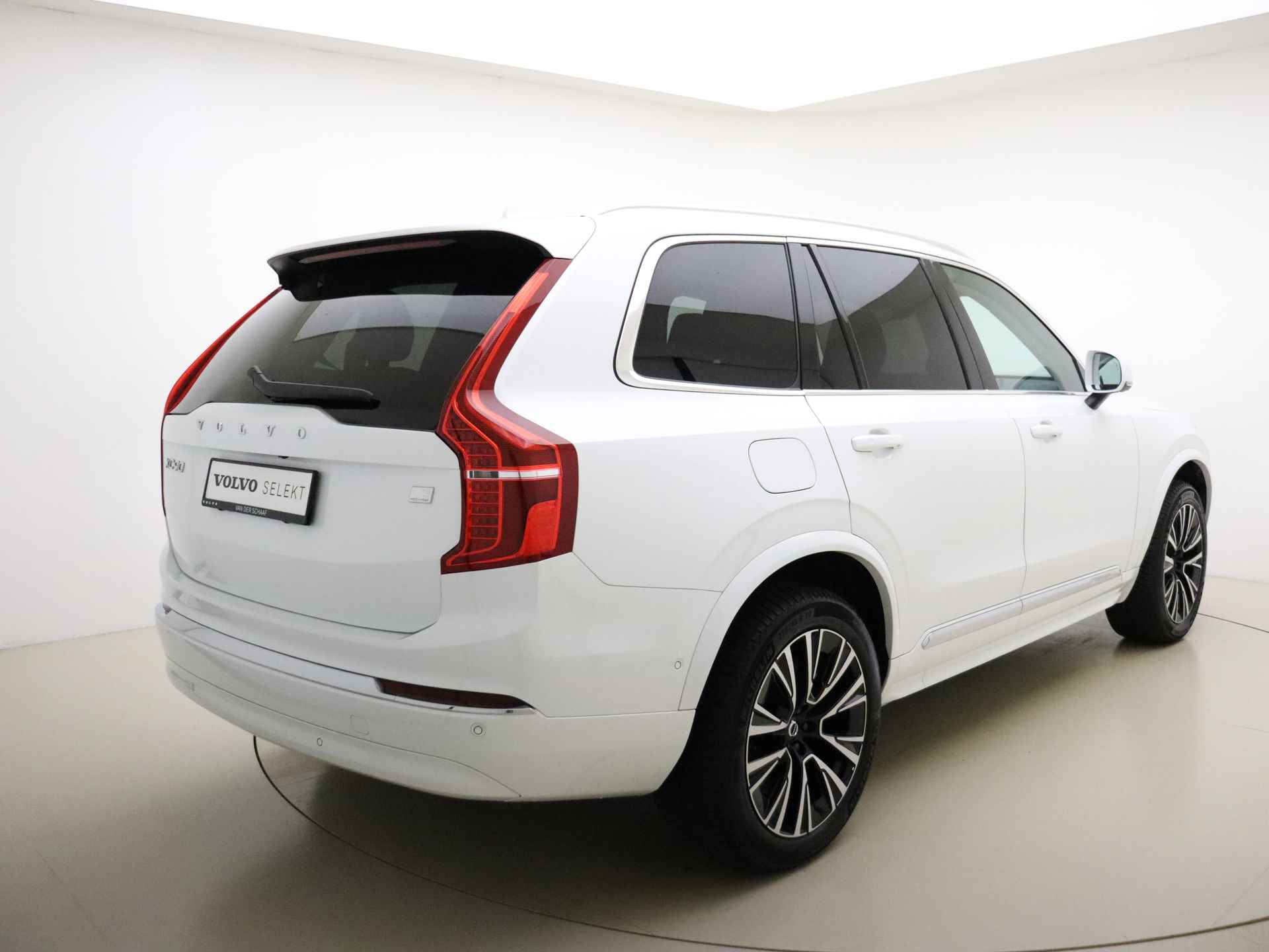 Volvo XC90 T8 455pk AWD Ultra Bright / Head-Up / Full-LED / El. Trekhaak / Panoramadak / 360 Camera / 20'' + all season / Keyless / Harman&Kardon / 4-Zone Climate Control / - 5/43