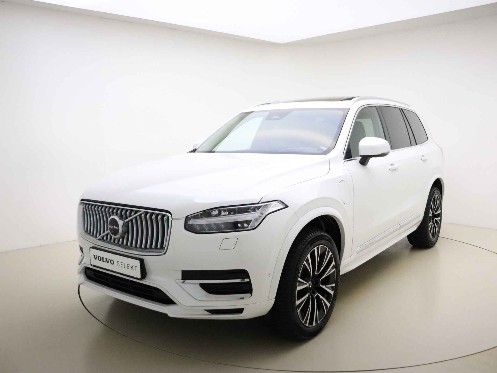 Volvo XC90 T8 455pk AWD Ultra Bright / Head-Up / Full-LED / El. Trekhaak / Panoramadak / 360 Camera / 20'' + all season / Keyless / Harman&Kardon / 4-Zone Climate Control / - 11/43