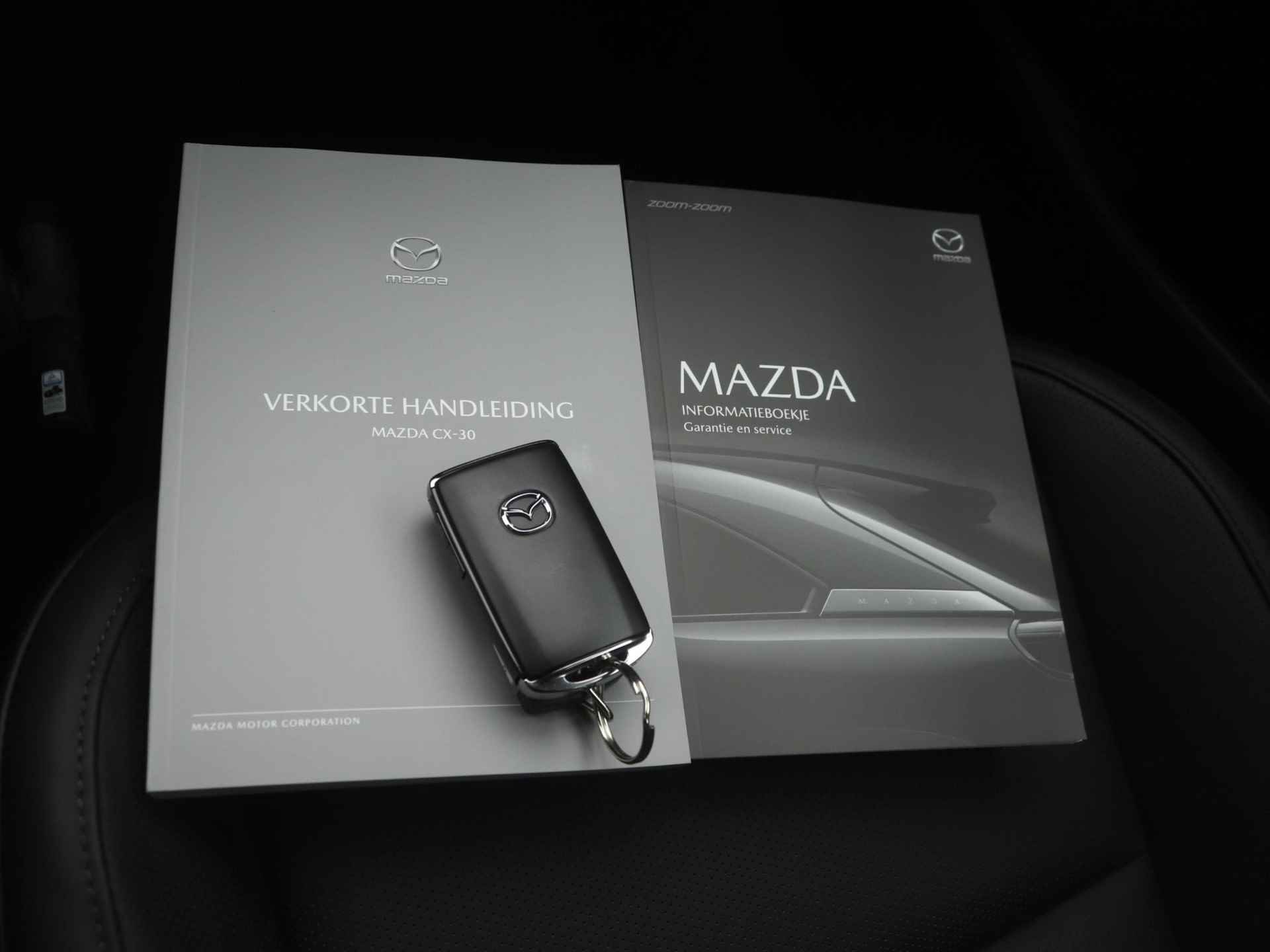 Mazda CX-30 2.0 e-SkyActiv-G Exclusive-line automaat met Black Comfort Pack | demo voordeel - 40/46