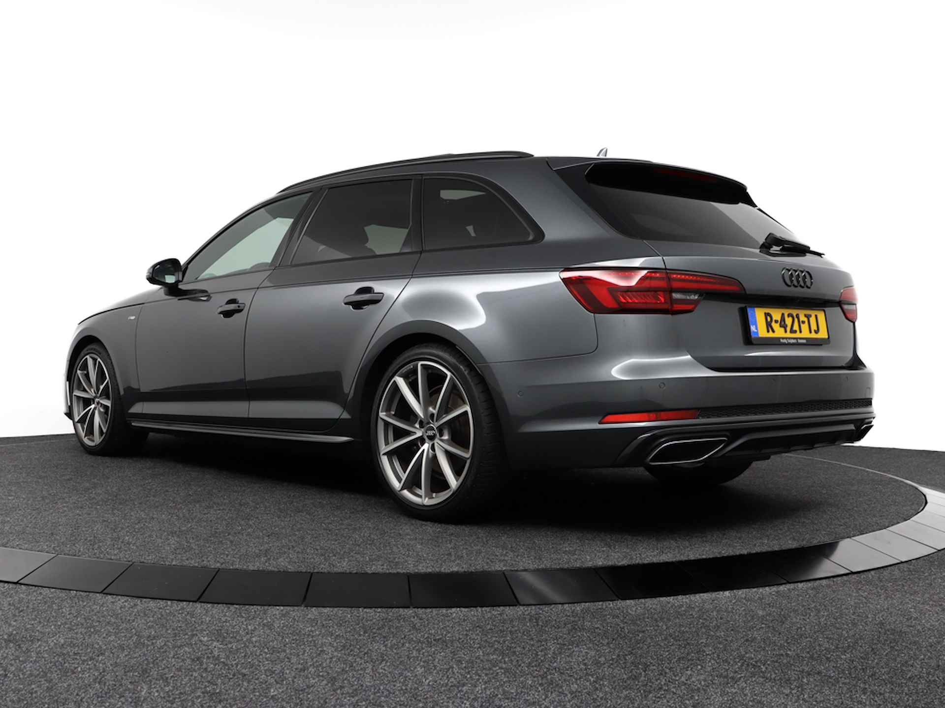 Audi A4 Avant 40 TFSI Sport 200 PK 3x S-LINE Black edition, 12 MND BOVAG GARANTIE - NIEUWSTAAT! | Head-Up | Virtual | 360 Camera | Elek.Trekhaak | Panorama | BOMVOL !!! --RIJKLAAR ZONDER MEERPRIJS - 5/62