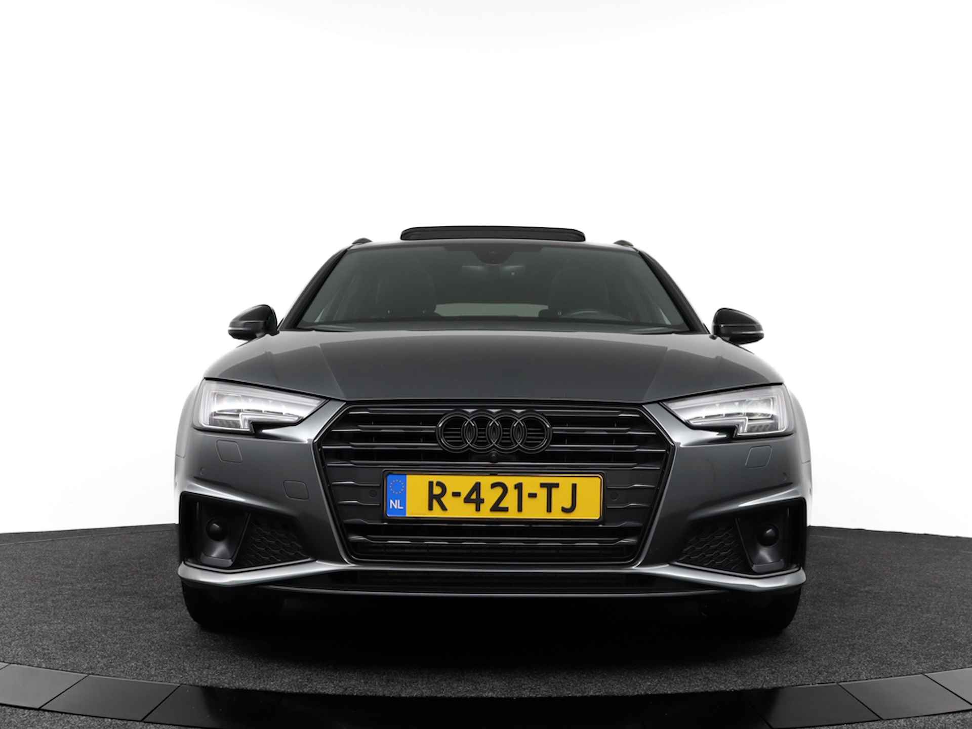 Audi A4 Avant 40 TFSI Sport 200 PK 3x S-LINE Black edition, 12 MND BOVAG GARANTIE - NIEUWSTAAT! | Head-Up | Virtual | 360 Camera | Elek.Trekhaak | Panorama | BOMVOL !!! --RIJKLAAR ZONDER MEERPRIJS - 20/62