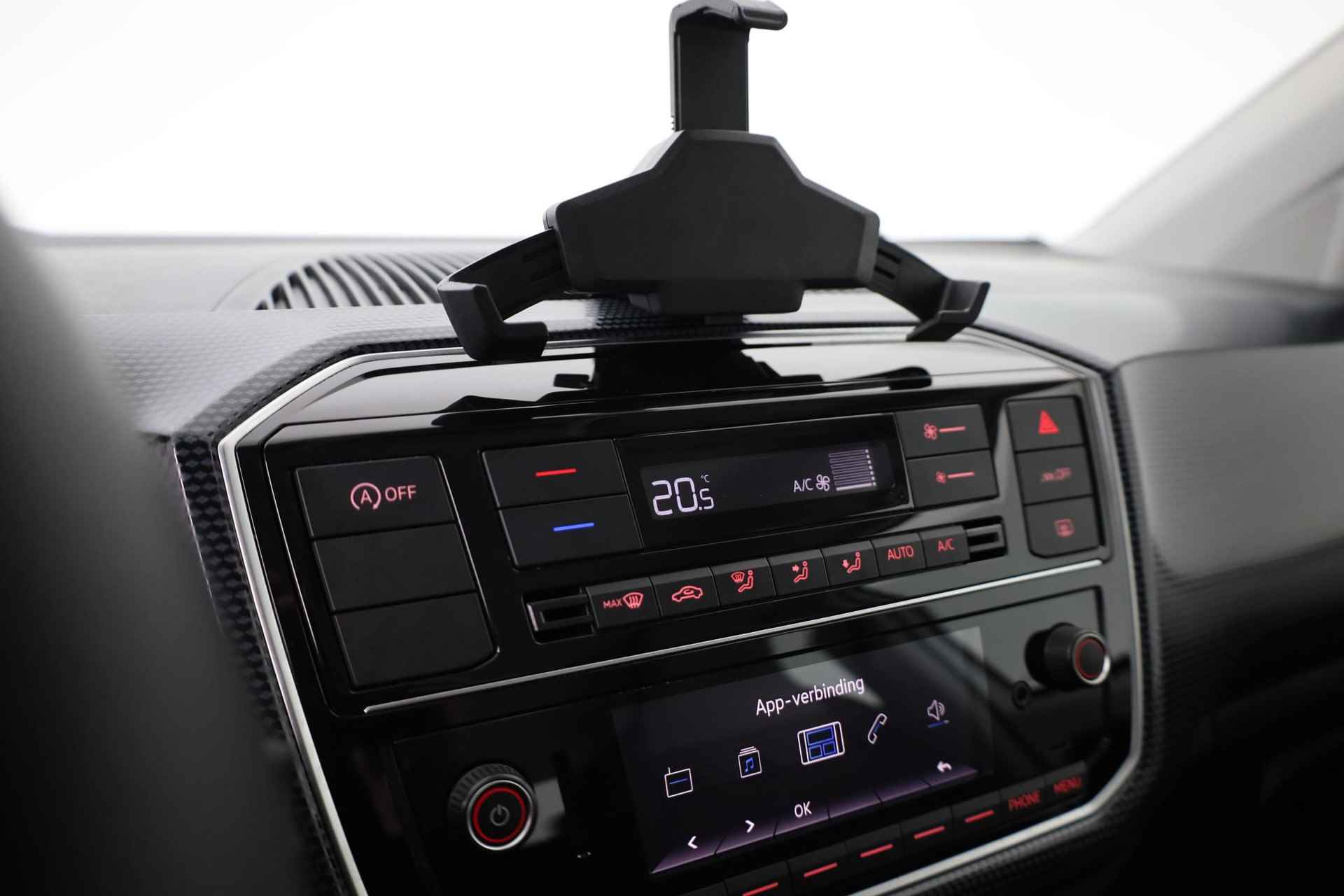 Volkswagen Up! 1.0 65PK | Camera | Navigatie via Apple CarPlay / Android Auto  | DAB | Lane assist - 10/33