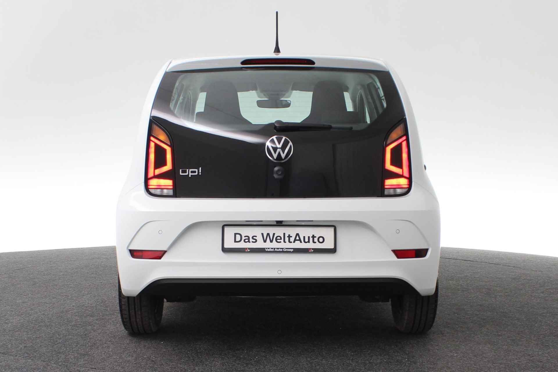 Volkswagen Up! 1.0 65PK | Camera | Navigatie via Apple CarPlay / Android Auto  | DAB | Lane assist - 13/33