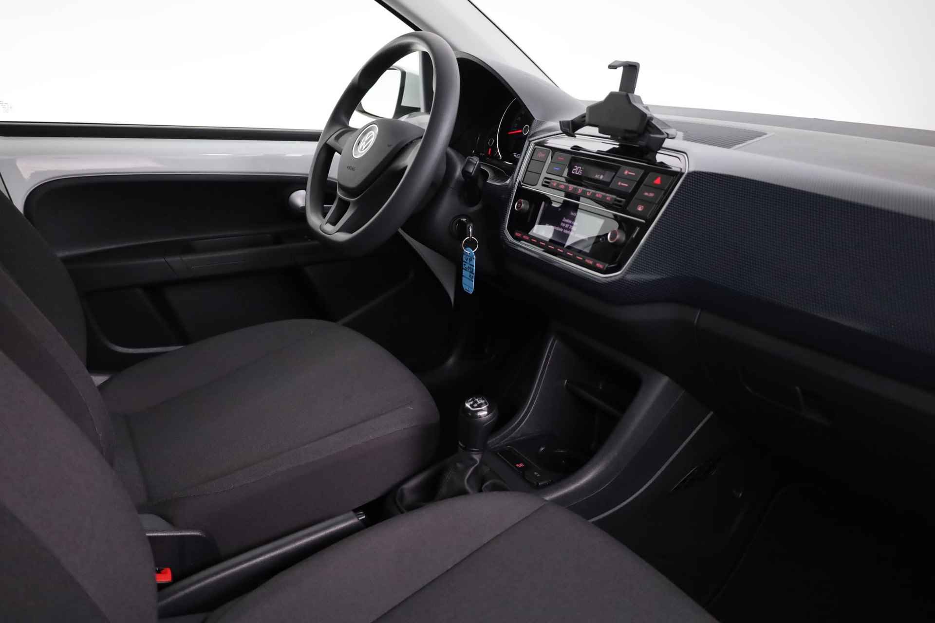 Volkswagen Up! 1.0 65PK | Camera | Navigatie via Apple CarPlay / Android Auto  | DAB | Lane assist - 30/33