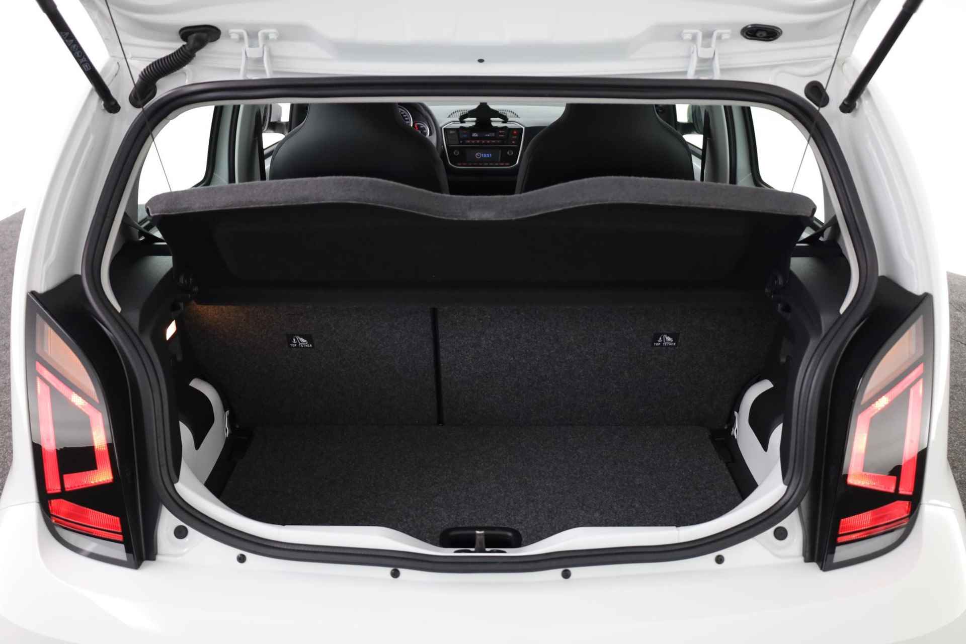 Volkswagen Up! 1.0 65PK | Camera | Navigatie via Apple CarPlay / Android Auto  | DAB | Lane assist - 33/33