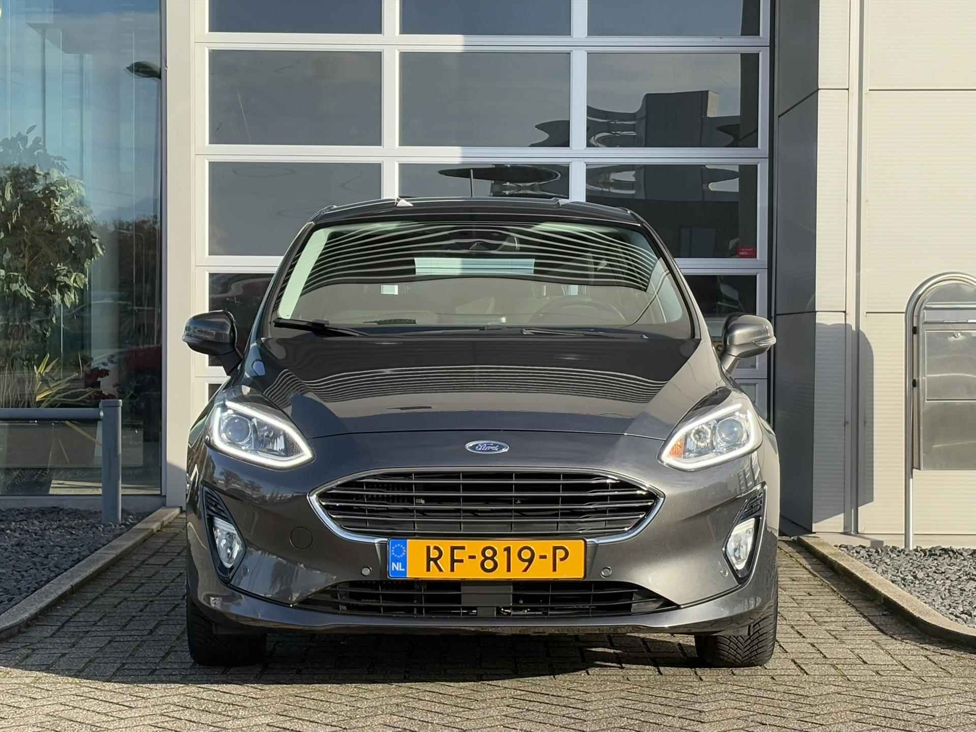 Ford Fiesta 1.0 EcoBoost 100pk 5dr Titanium | Trekhaak | Navigatie | Camera Achter | Voorruitverwarming | B&O Geluid | - 2/32