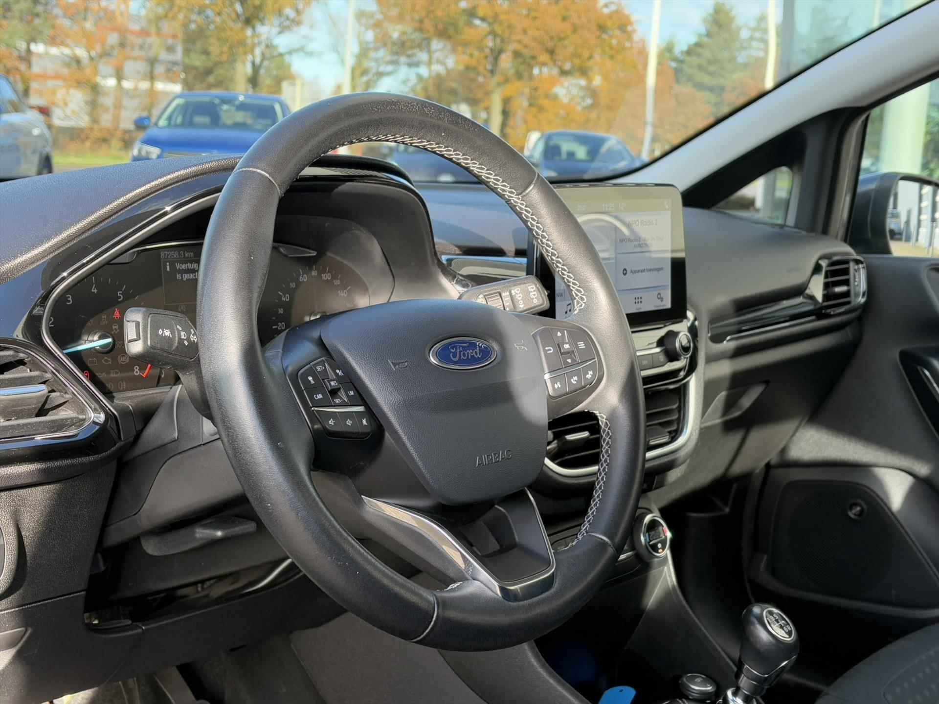 Ford Fiesta 1.0 EcoBoost 100pk 5dr Titanium | Trekhaak | Navigatie | Camera Achter | Voorruitverwarming | B&O Geluid | - 9/32