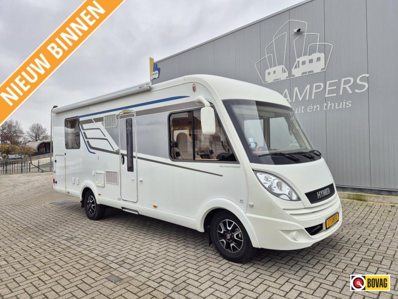 Hymer B698  Queensbed luchtvering