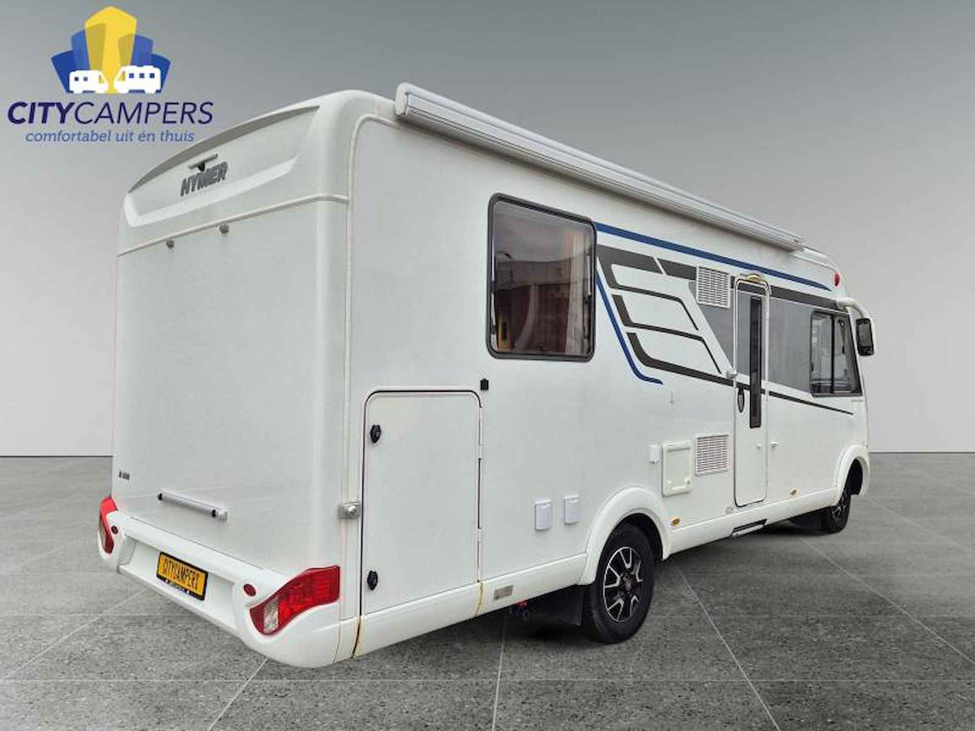 Hymer B698  Queensbed luchtvering - 3/21