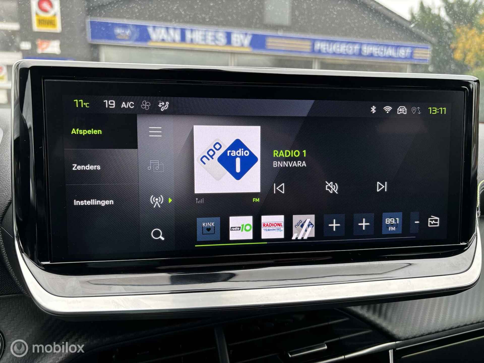 Peugeot 2008 1.2 PureTech 130 GT leer en alcantara | camera | carplay navi | automaat | massagestoelen - 35/54