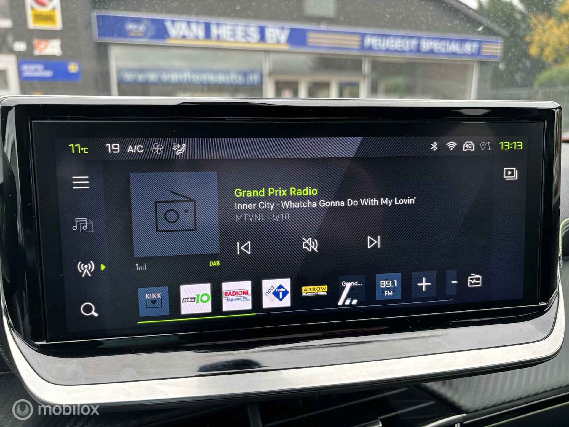 Peugeot 2008 1.2 PureTech 130 GT leer en alcantara | camera | carplay navi | automaat | massagestoelen - 38/54