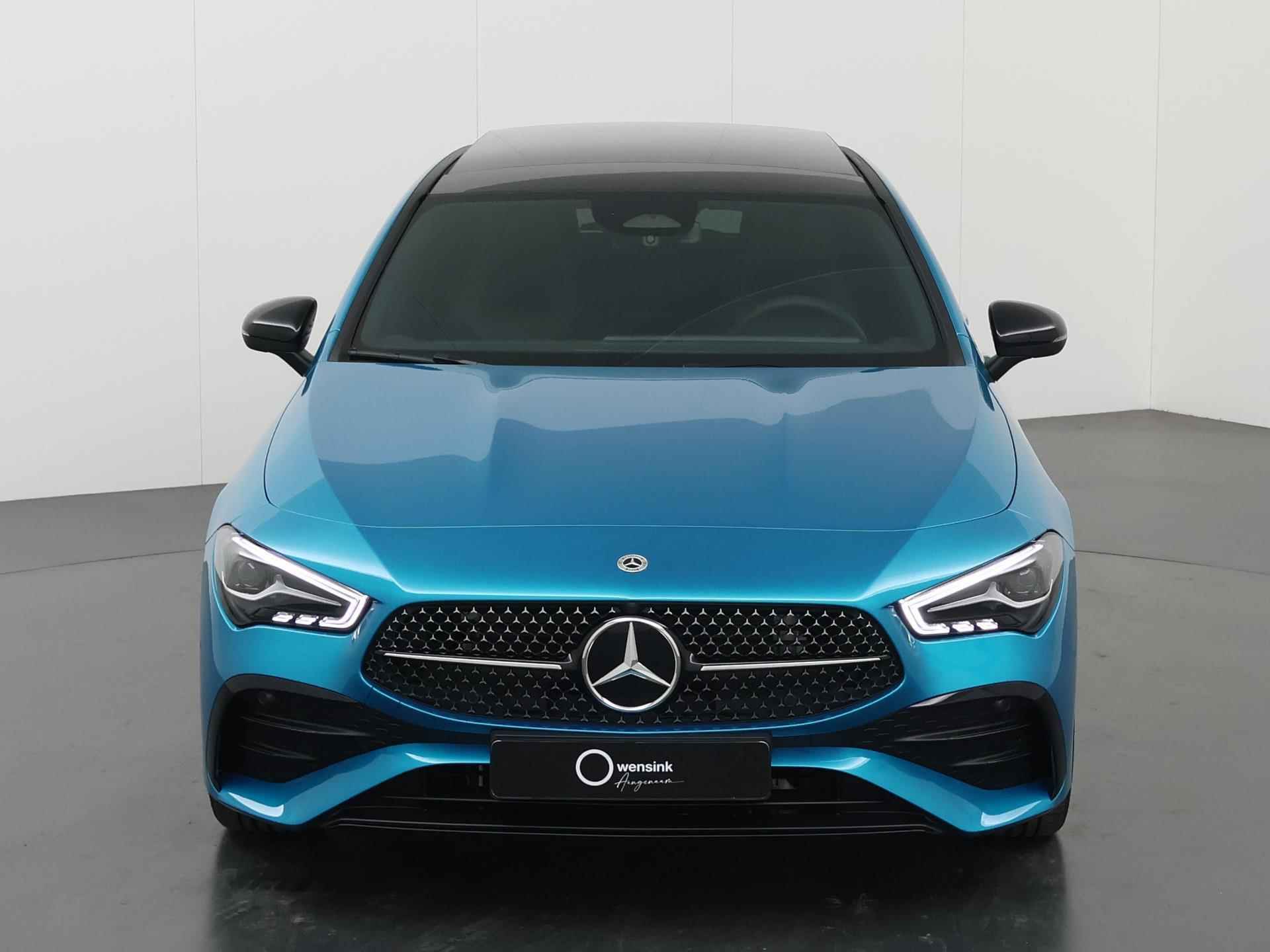 Mercedes-Benz CLA Shooting Brake 180 AMG Line | Panoramaschuifdak in glas | Sfeerverlichting | Achteruitrijcamera | (19 inch) multispaaks | Nightpakket | - 4/46