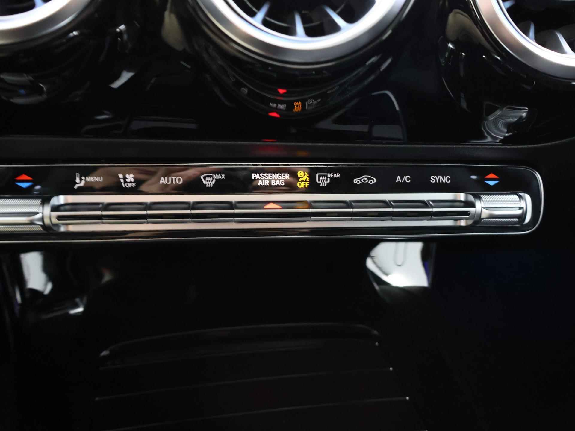 Mercedes-Benz CLA Shooting Brake 180 AMG Line | Panoramaschuifdak in glas | Sfeerverlichting | Achteruitrijcamera | (19 inch) multispaaks | Nightpakket | - 30/46