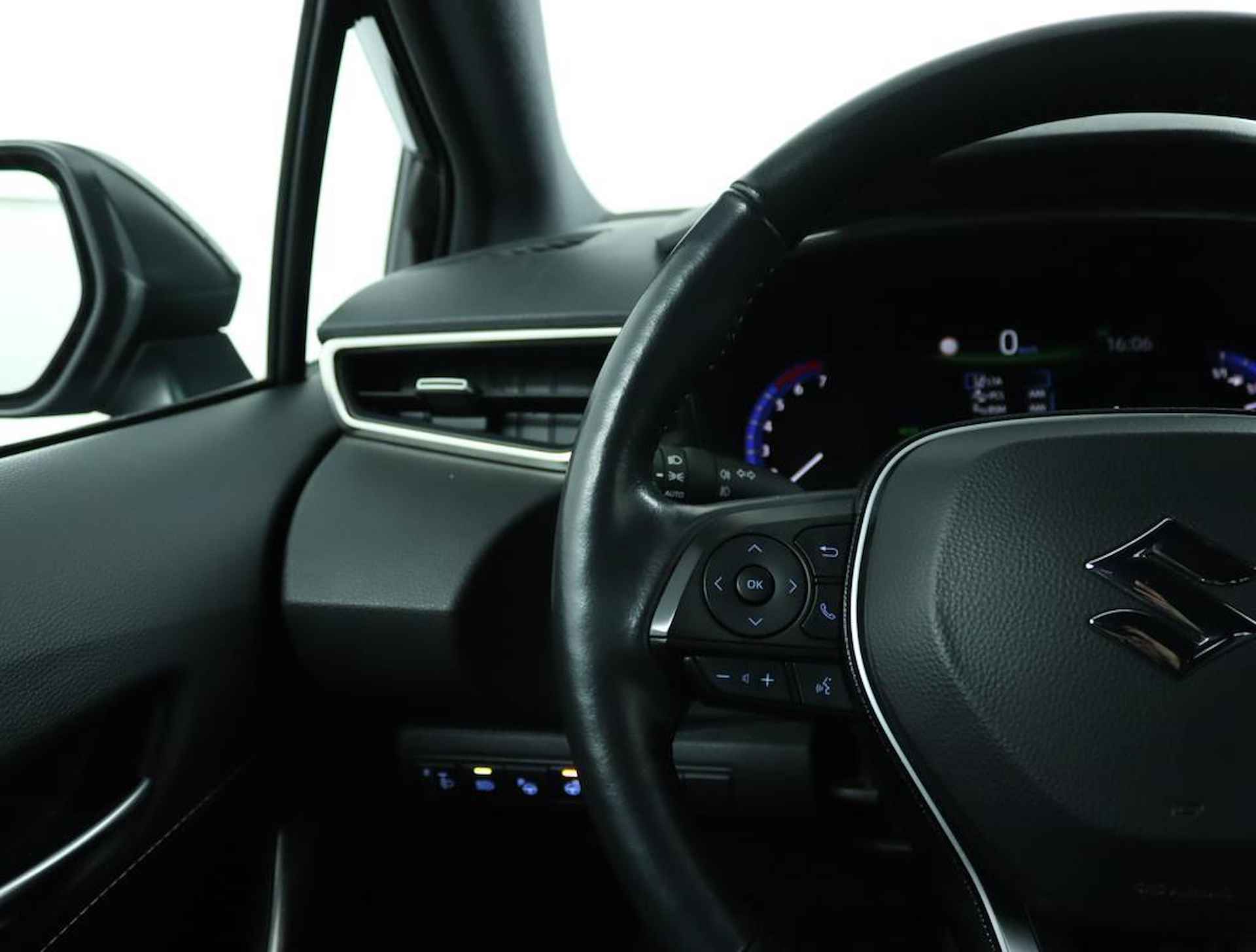 Suzuki Swace 1.8 Hybrid Select | Automaat | Stuurverwarming | Stoelverwarming | Apple car play, Android auto | Climate control | Cruise control | Camera | - 19/55