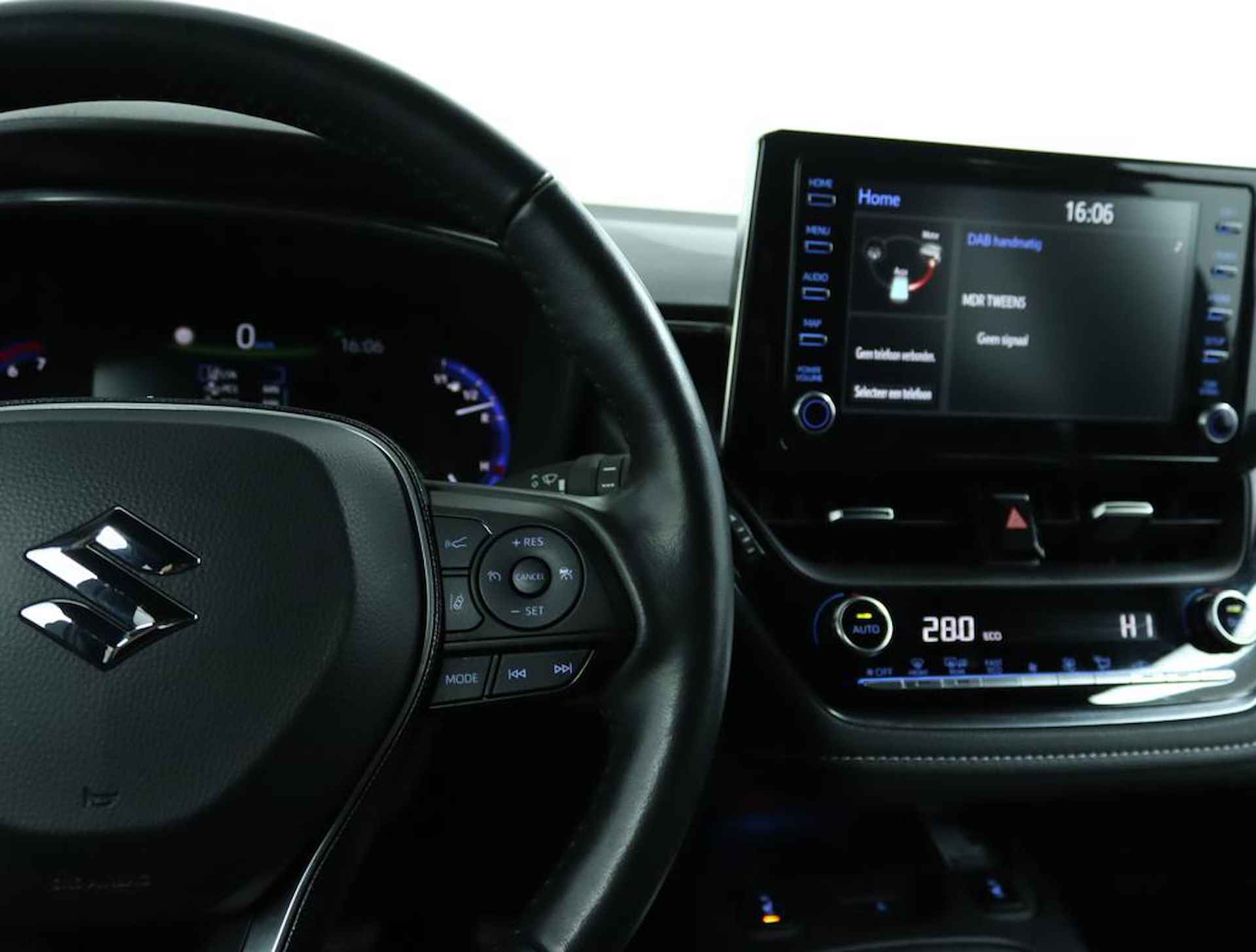 Suzuki Swace 1.8 Hybrid Select | Automaat | Stuurverwarming | Stoelverwarming | Apple car play, Android auto | Climate control | Cruise control | Camera | - 21/55