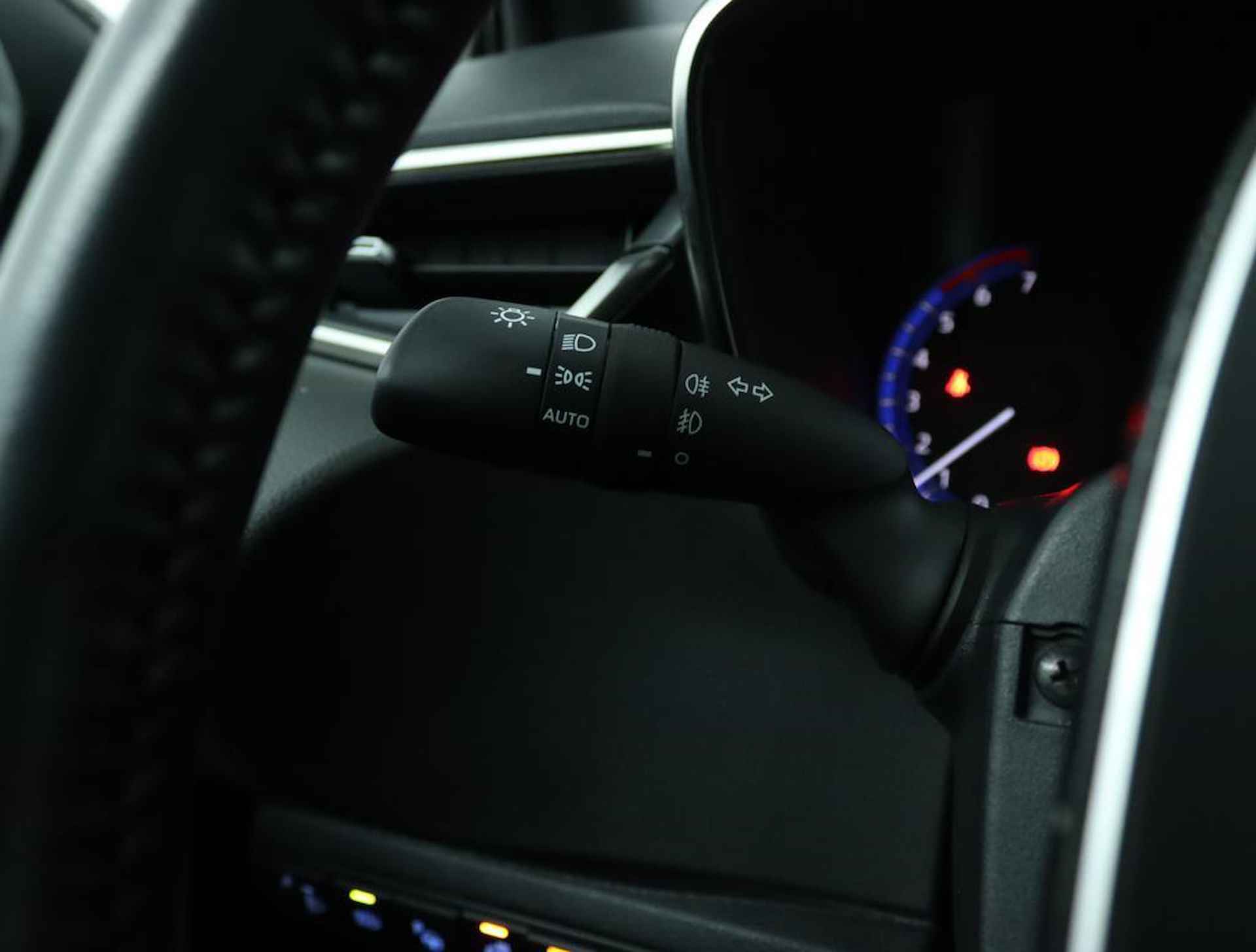 Suzuki Swace 1.8 Hybrid Select | Automaat | Stuurverwarming | Stoelverwarming | Apple car play, Android auto | Climate control | Cruise control | Camera | - 29/55