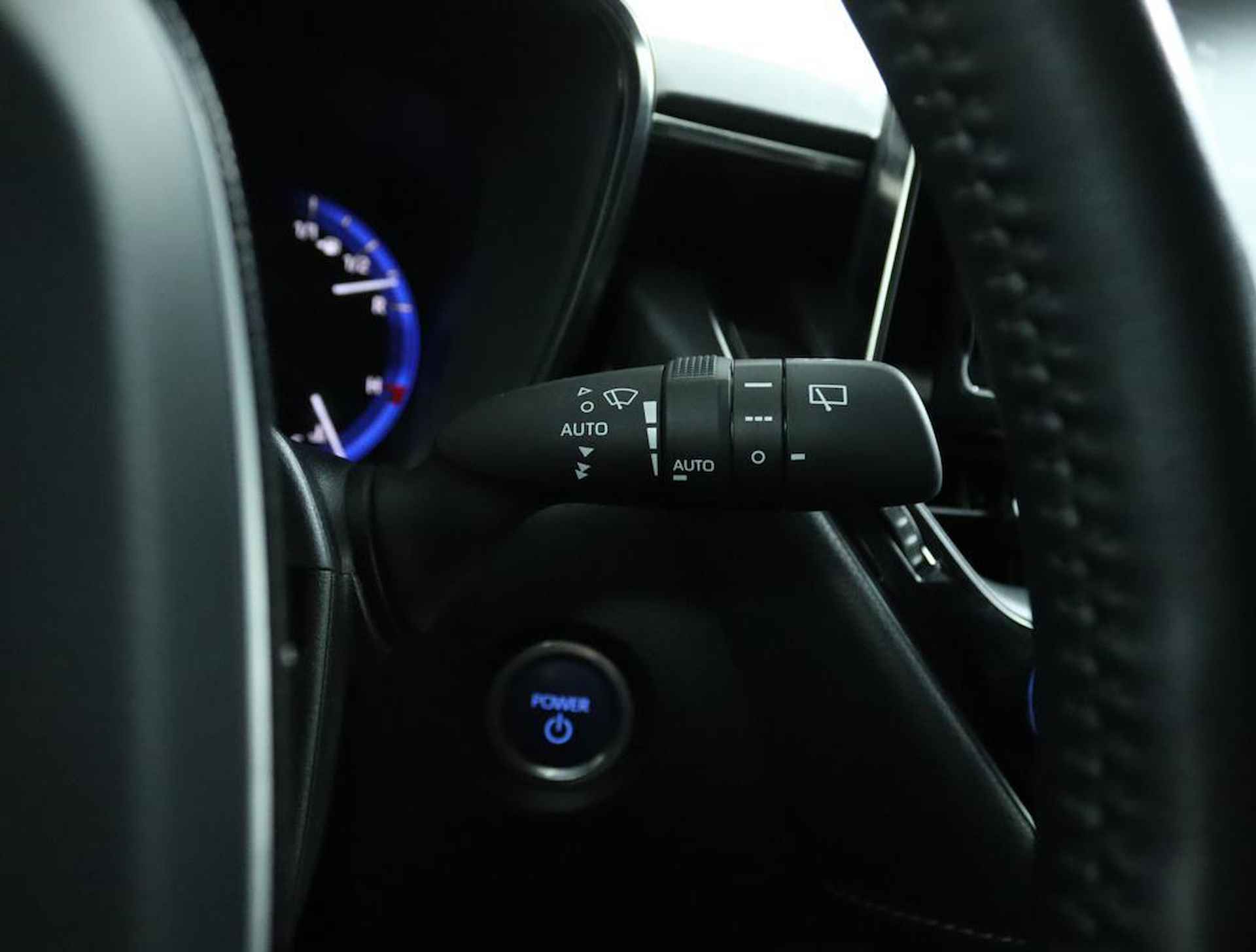 Suzuki Swace 1.8 Hybrid Select | Automaat | Stuurverwarming | Stoelverwarming | Apple car play, Android auto | Climate control | Cruise control | Camera | - 30/55