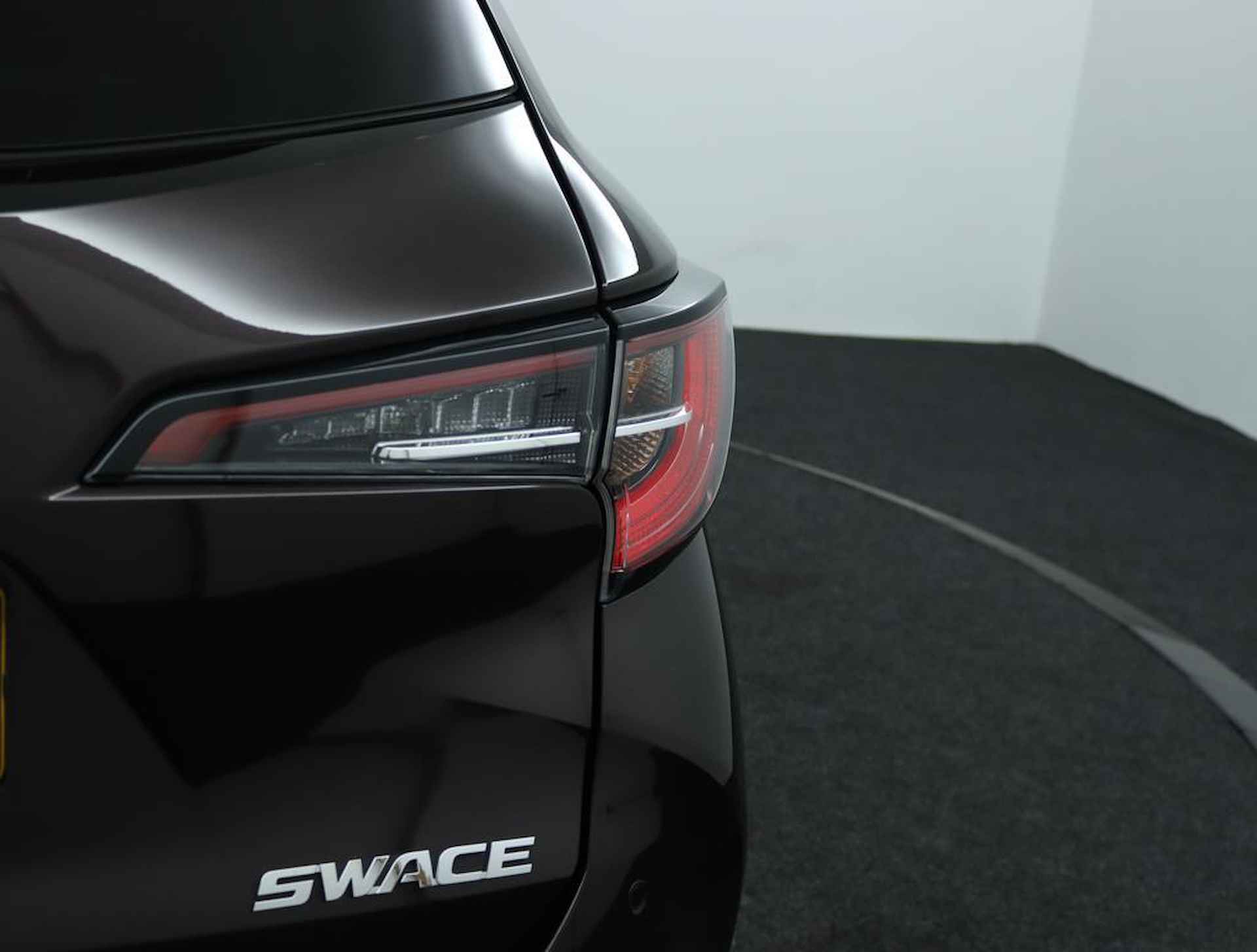 Suzuki Swace 1.8 Hybrid Select | Automaat | Stuurverwarming | Stoelverwarming | Apple car play, Android auto | Climate control | Cruise control | Camera | - 37/55
