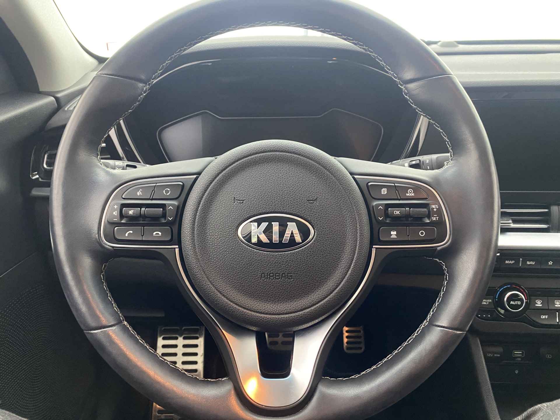 Kia Niro 1.6 GDi Hybrid DynamicPlusLine Automaat | Apple Carplay | Navi | Elek. Bestuurdersstoel Memory | 141 Pk | - 16/44