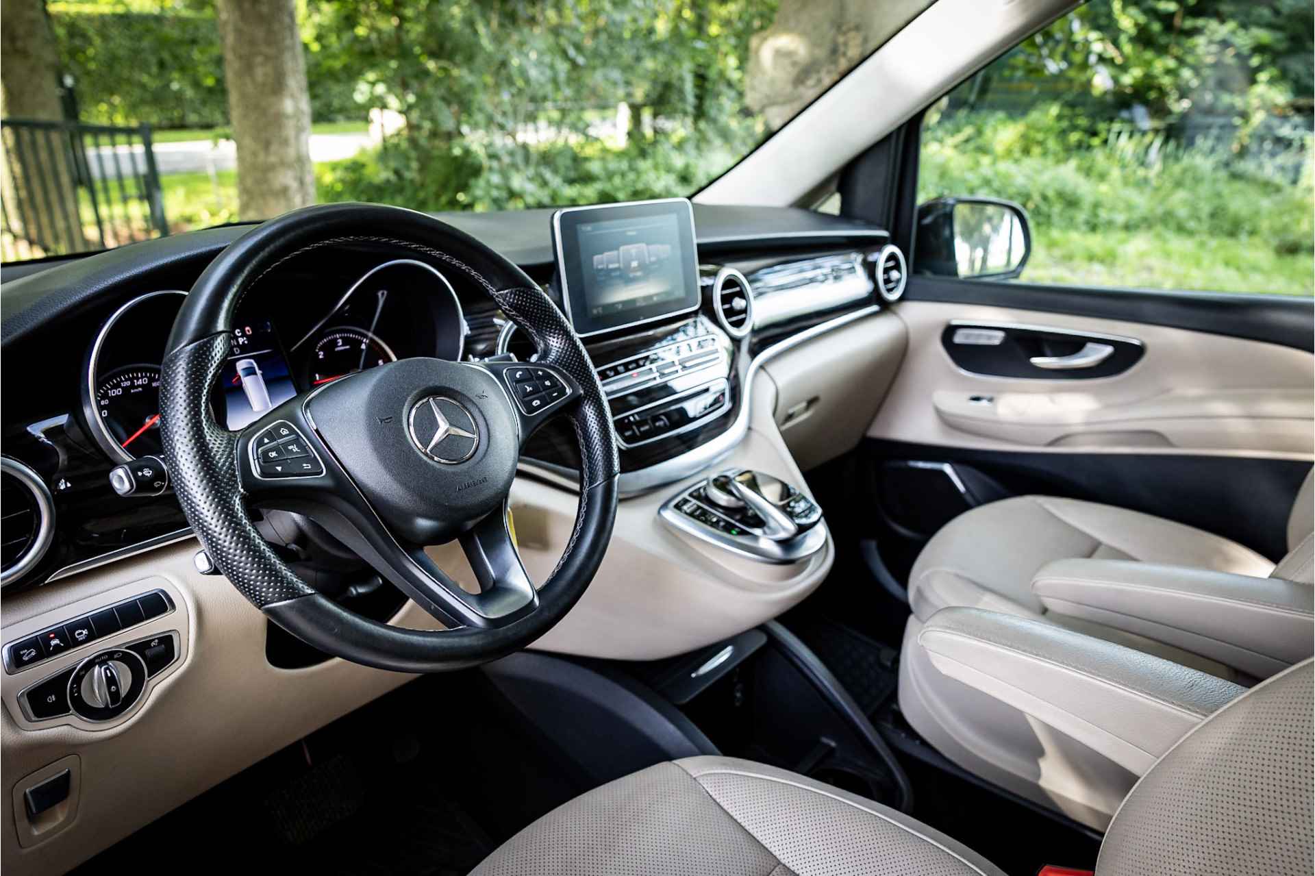 Mercedes-Benz V-Klasse 250d 4-MATIC Lang Avantgarde 7-Pers Burmester Elektrische Deuren Stoelventilatie Distronic - 5/29